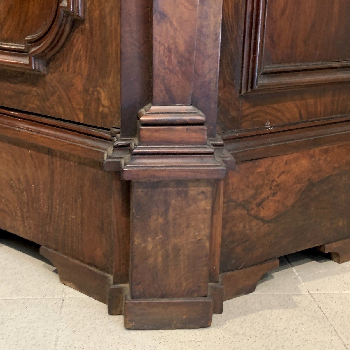 Bedside Table Of Roman Origin In Solid Wood From The 17th Century-photo-4