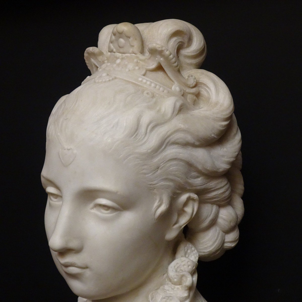 Bust Of A Noble Woman In Carrara Marble 19th Century-photo-4