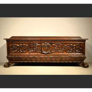 Noble Chest  With Heraldic Coat Of Arms - Florence, 18th Century