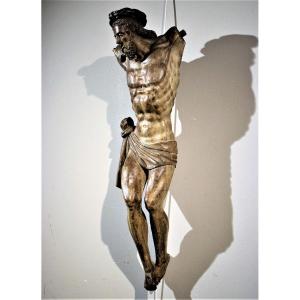 Christ Crucified - XVIth Century Walnut Wood Sculpture - H. 105