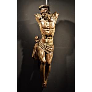 16th Century Christ Crucified In Walnut