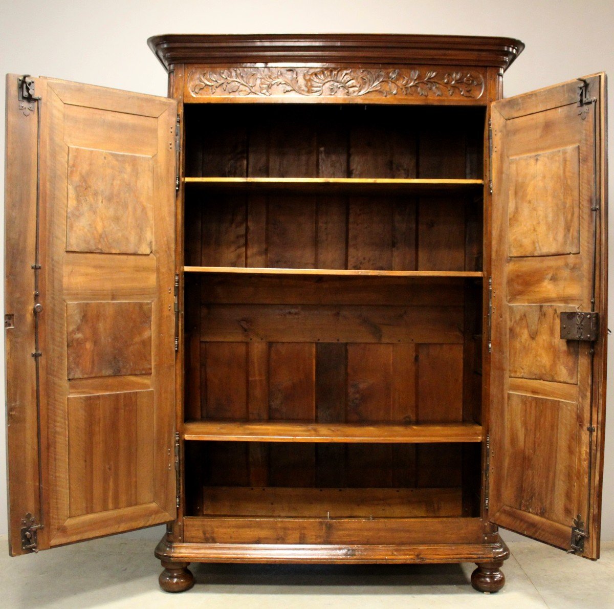 Antique Regency Cabinet Wardrobe In Walnut - 18th-photo-2