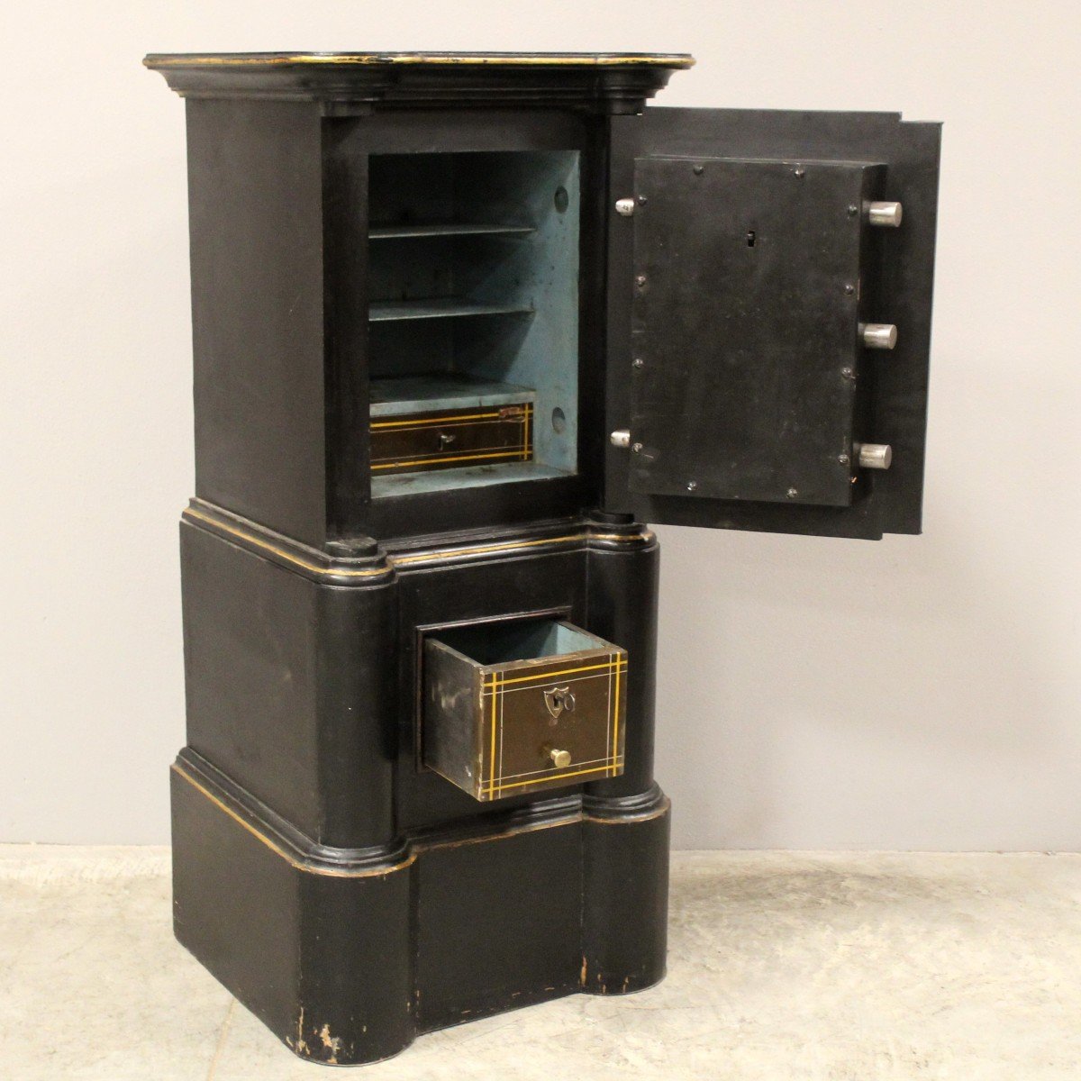 Antique Safe Strongbox - 19th-photo-1