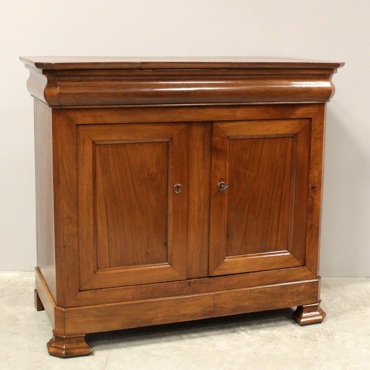 Antique Louis Philippe Sideboard Dresser Cabinet Cupboard Buffet In Walnut – 19th