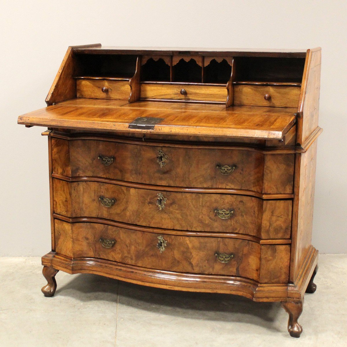 Ancien Bureau de Pente à rabat d'époque Louis XV en noyer - Italie 18ème-photo-2