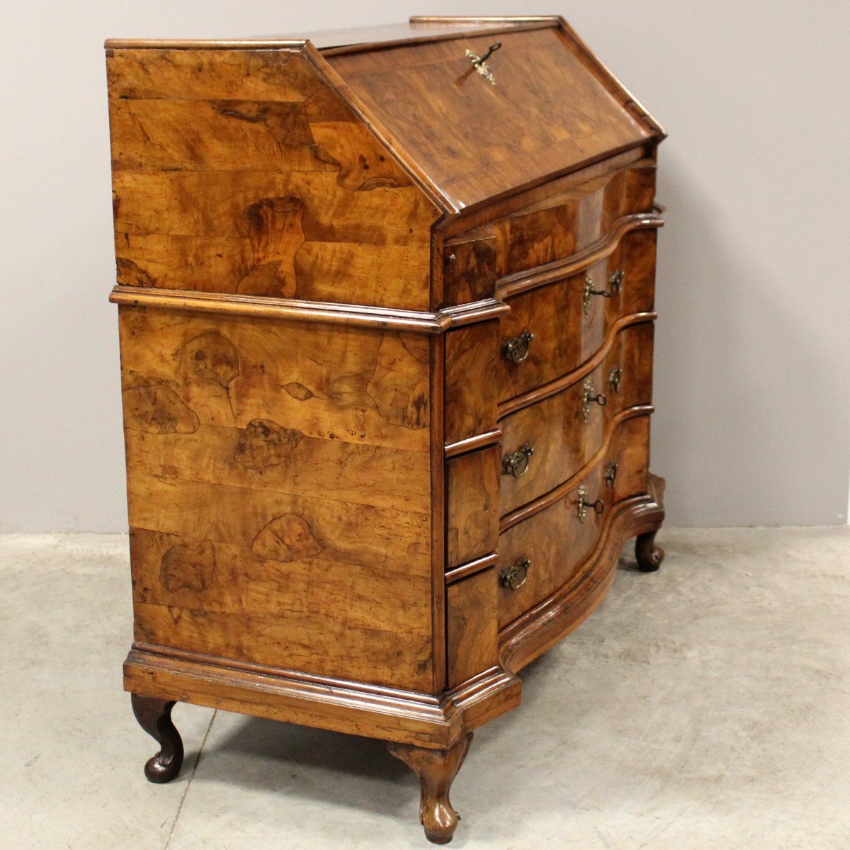 Ancien Bureau de Pente à rabat d'époque Louis XV en noyer - Italie 18ème-photo-3