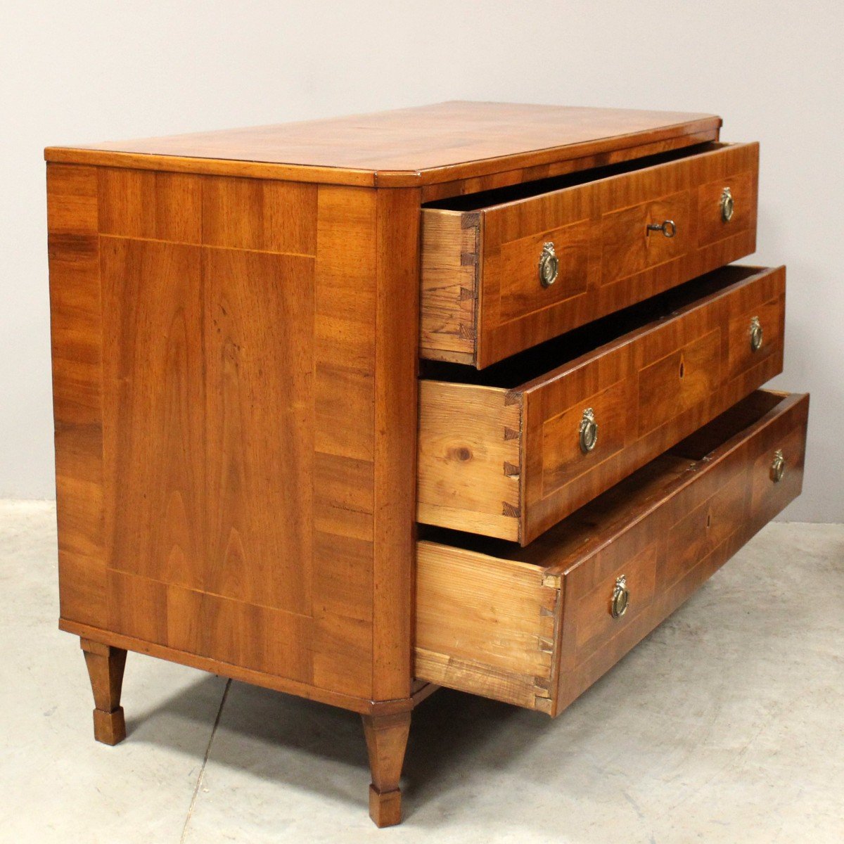 Antique Directoire Chest Of Drawers In Walnut And Marquetry - Italy 18th-photo-1