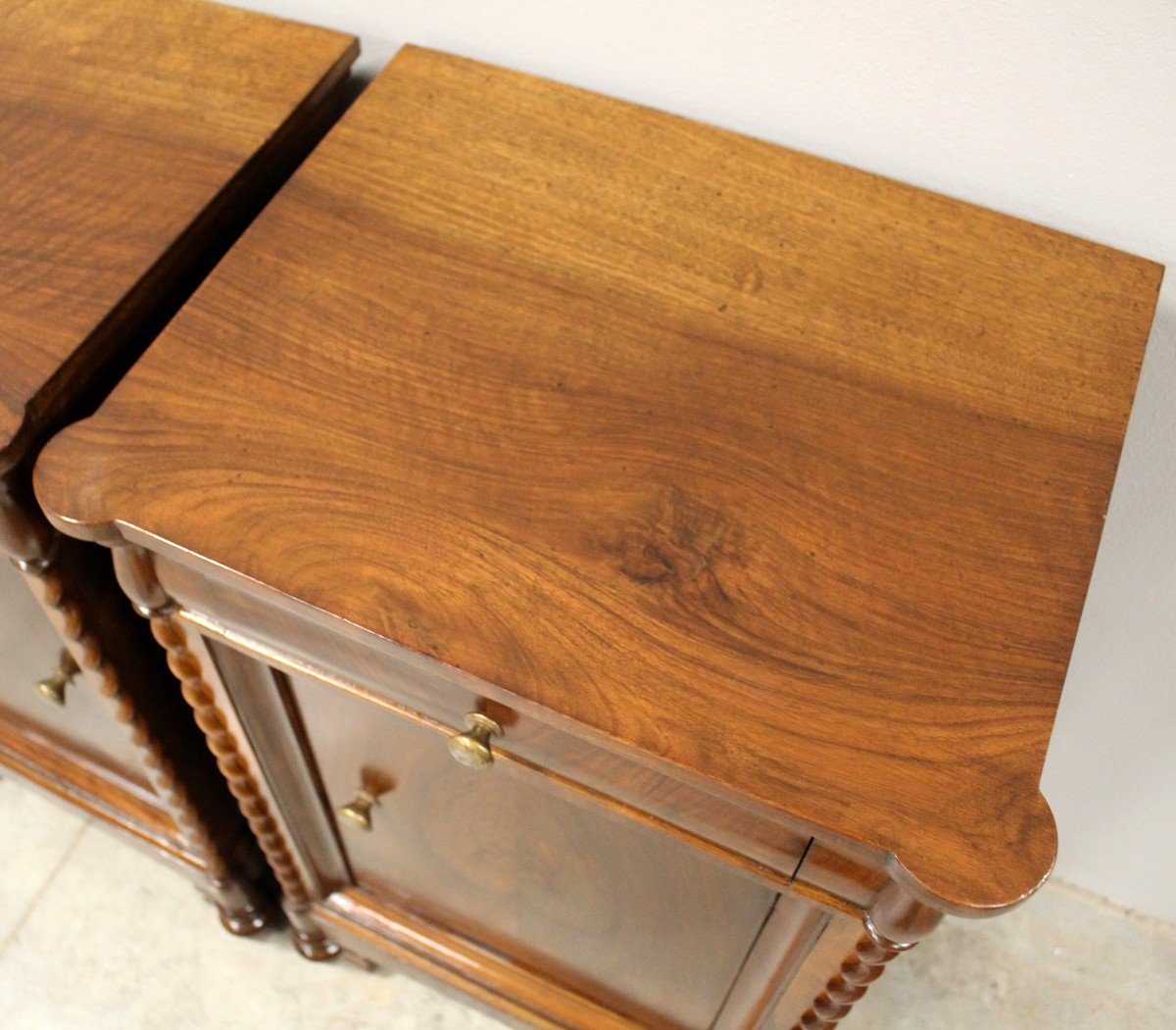 Antique Pair Of Louis Philippe Bedsides Nightstands Tables In Walnut - Italy 19th-photo-6