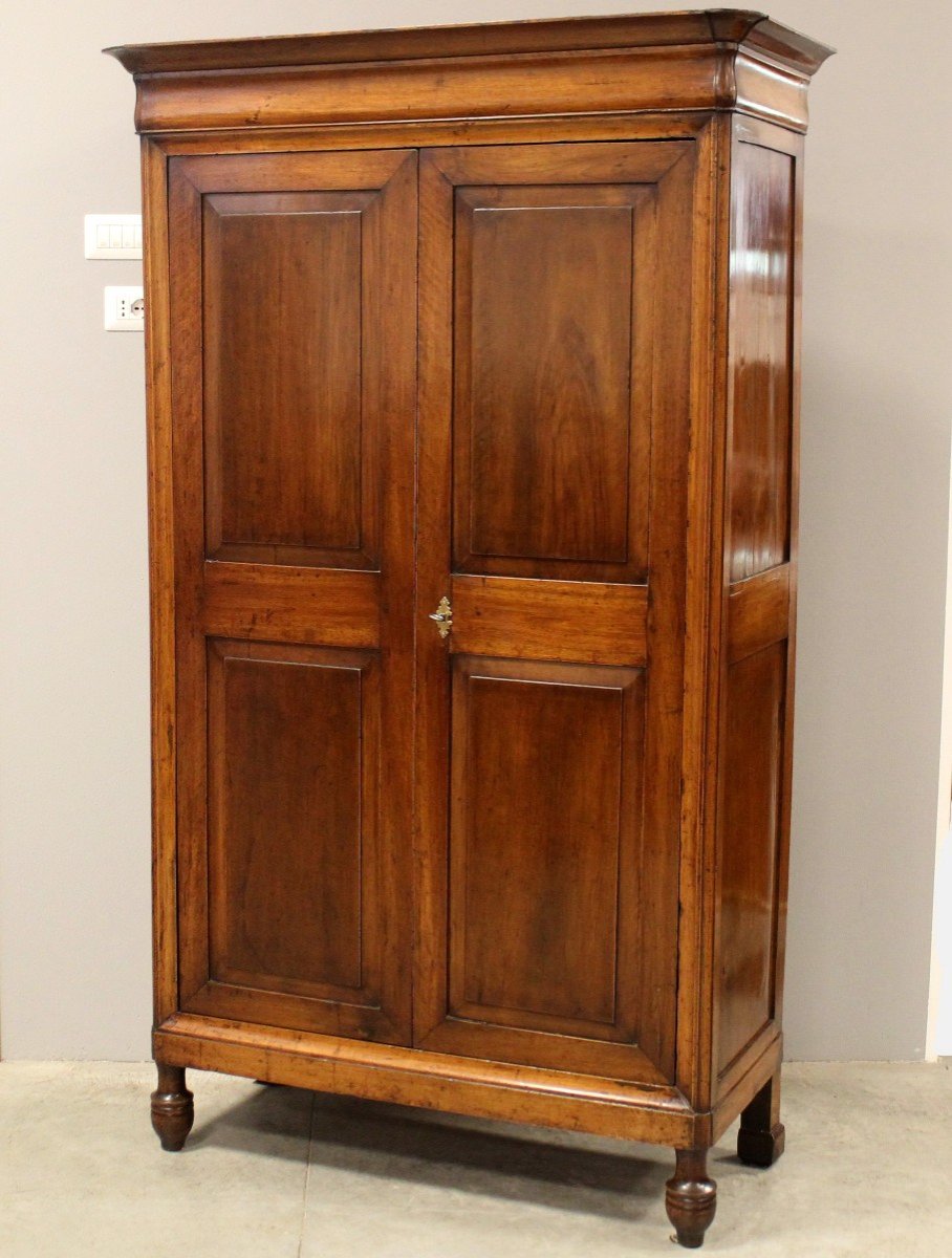 Antique Louis Philippe Cabinet Wardrobe In Walnut - Italy 19th