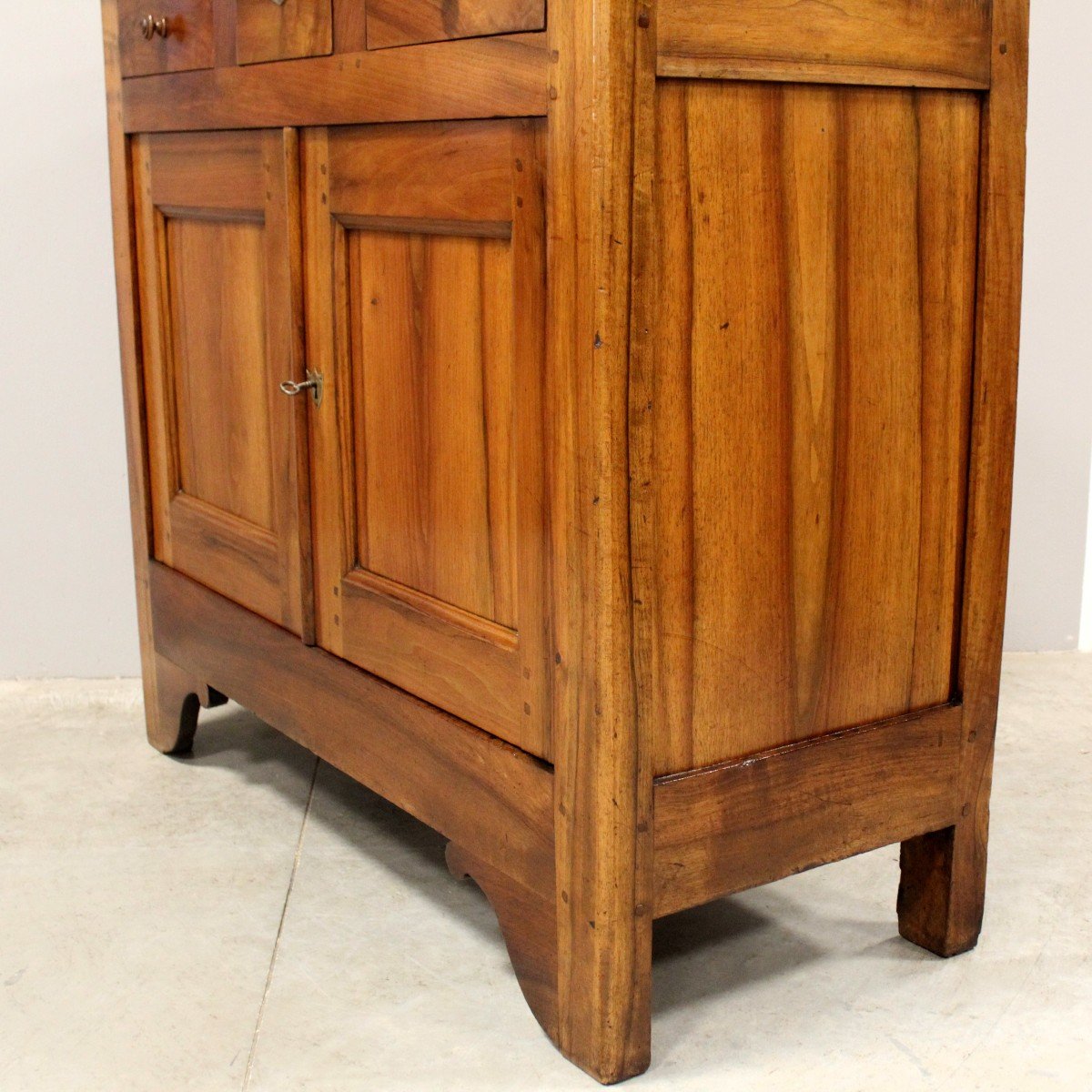 Antique Louis Philippe Sideboard Dresser Cabinet Cupboard Buffet In Walnut - 19th-photo-5