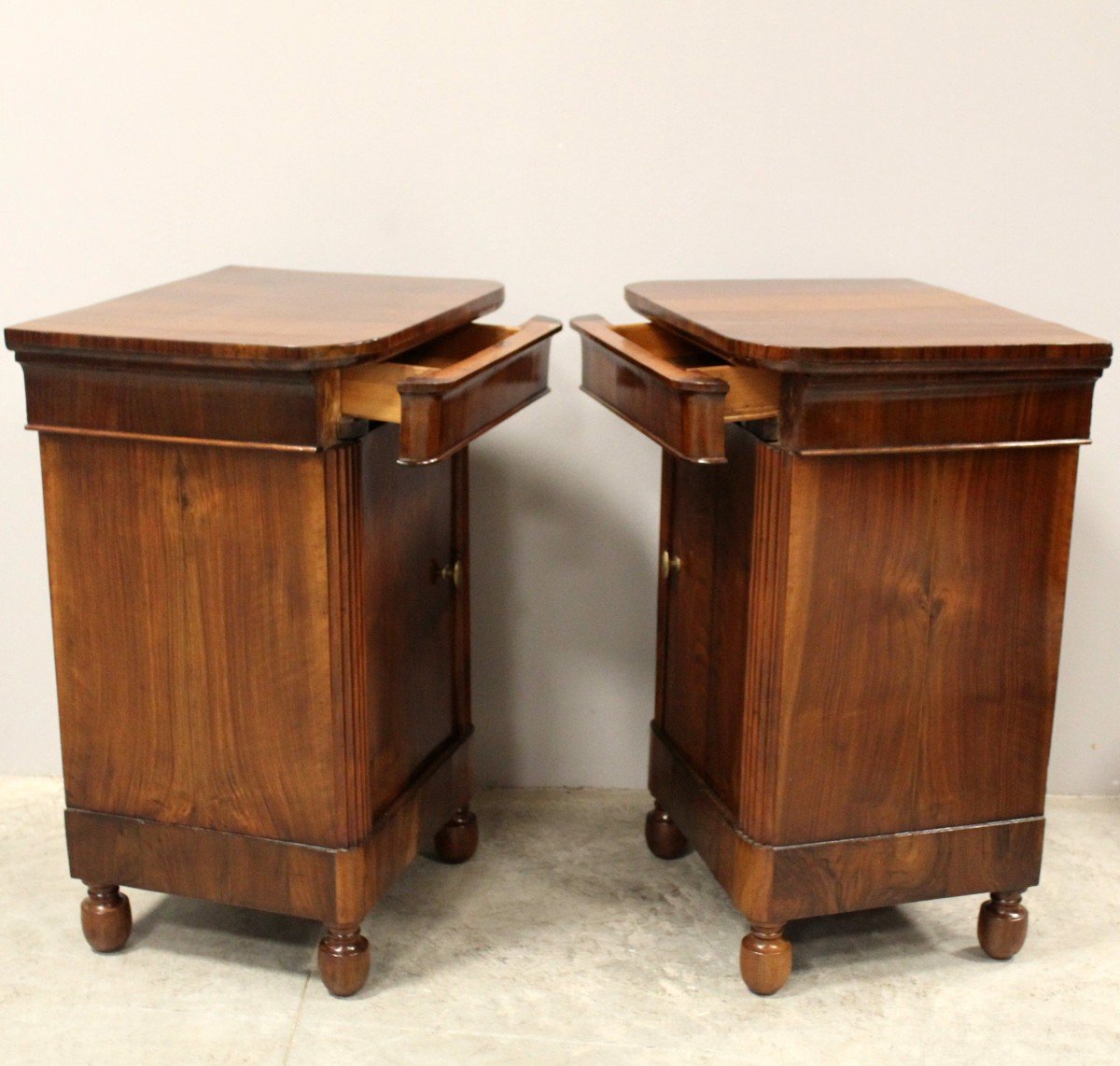 Antique Pair Of Charles X Bedsides Nightstands Tables In Walnut - Italy 19th-photo-2