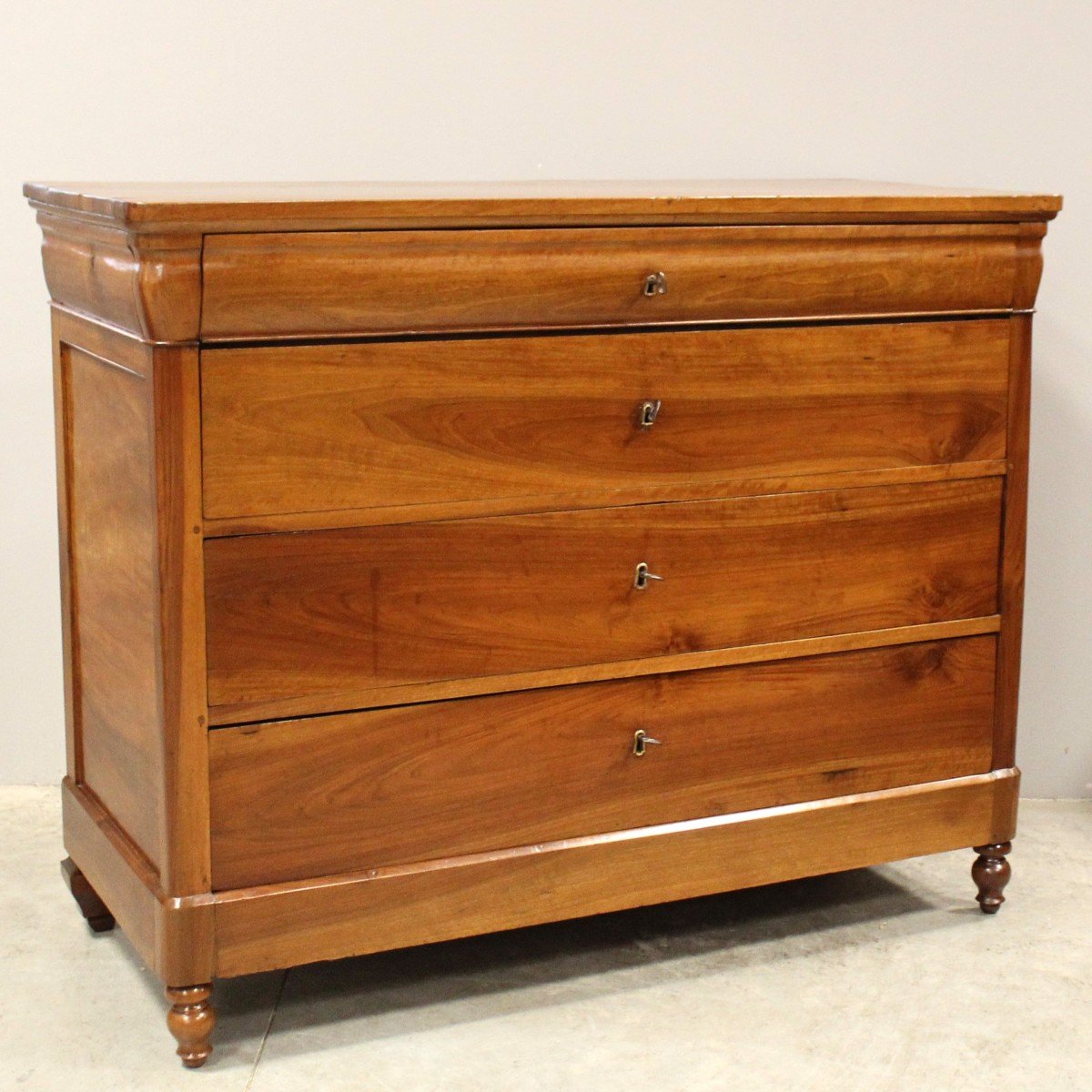 Antique Louis Philippe Chest Of Drawers In Walnut - Italy 19th