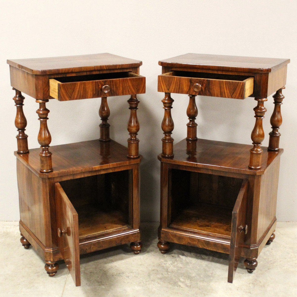 Antique Pair Of Louis Philippe Bedsides Nightstands Tables In Walnut - Italy 19th-photo-4