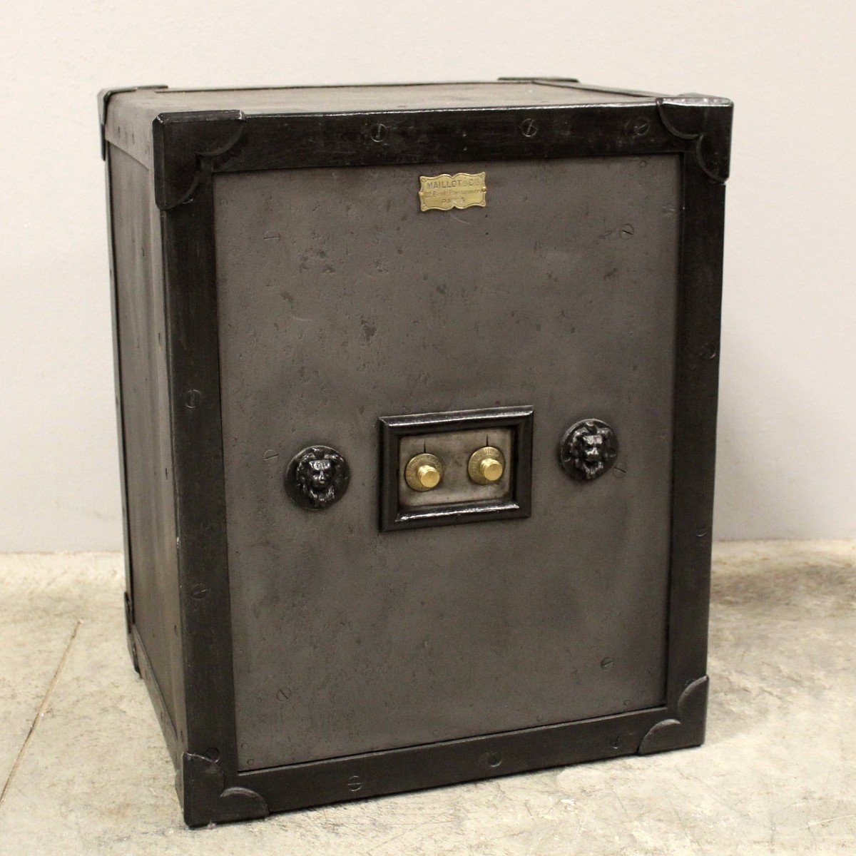 Antique Safe Strongbox-photo-2