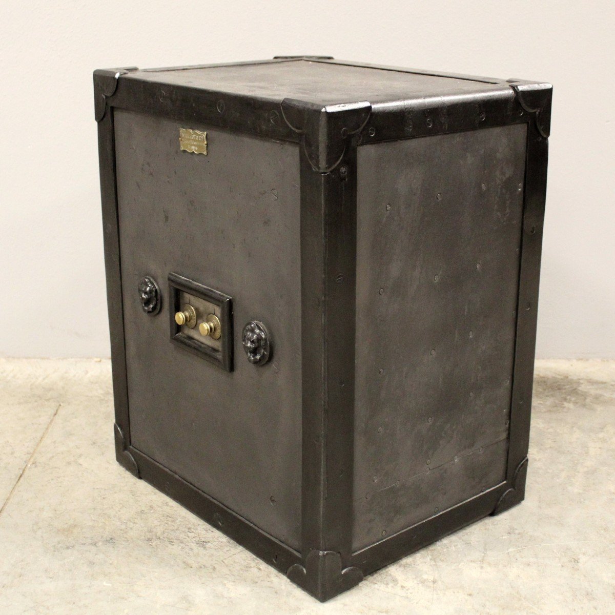 Antique Safe Strongbox-photo-4