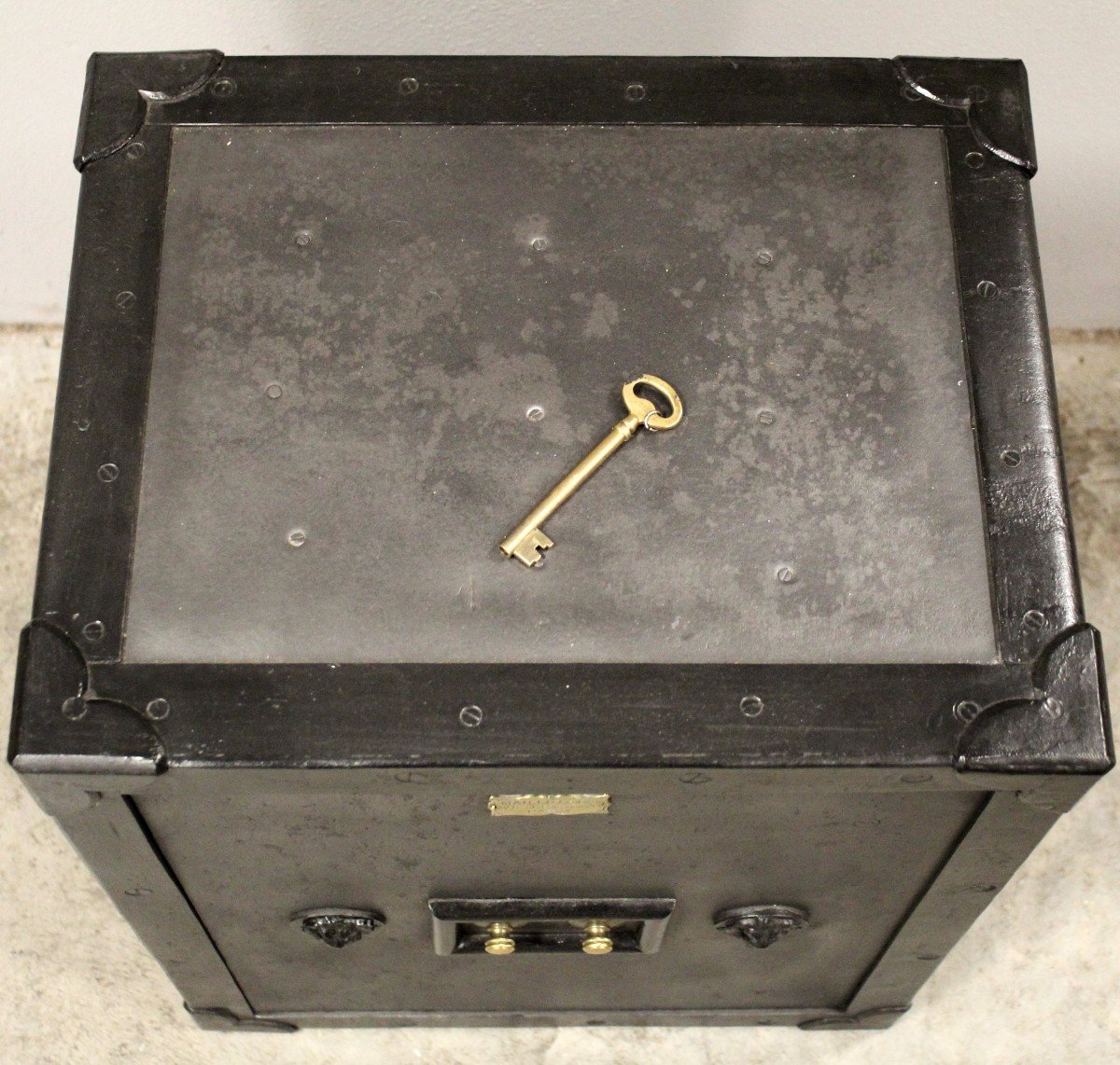 Antique Safe Strongbox-photo-3