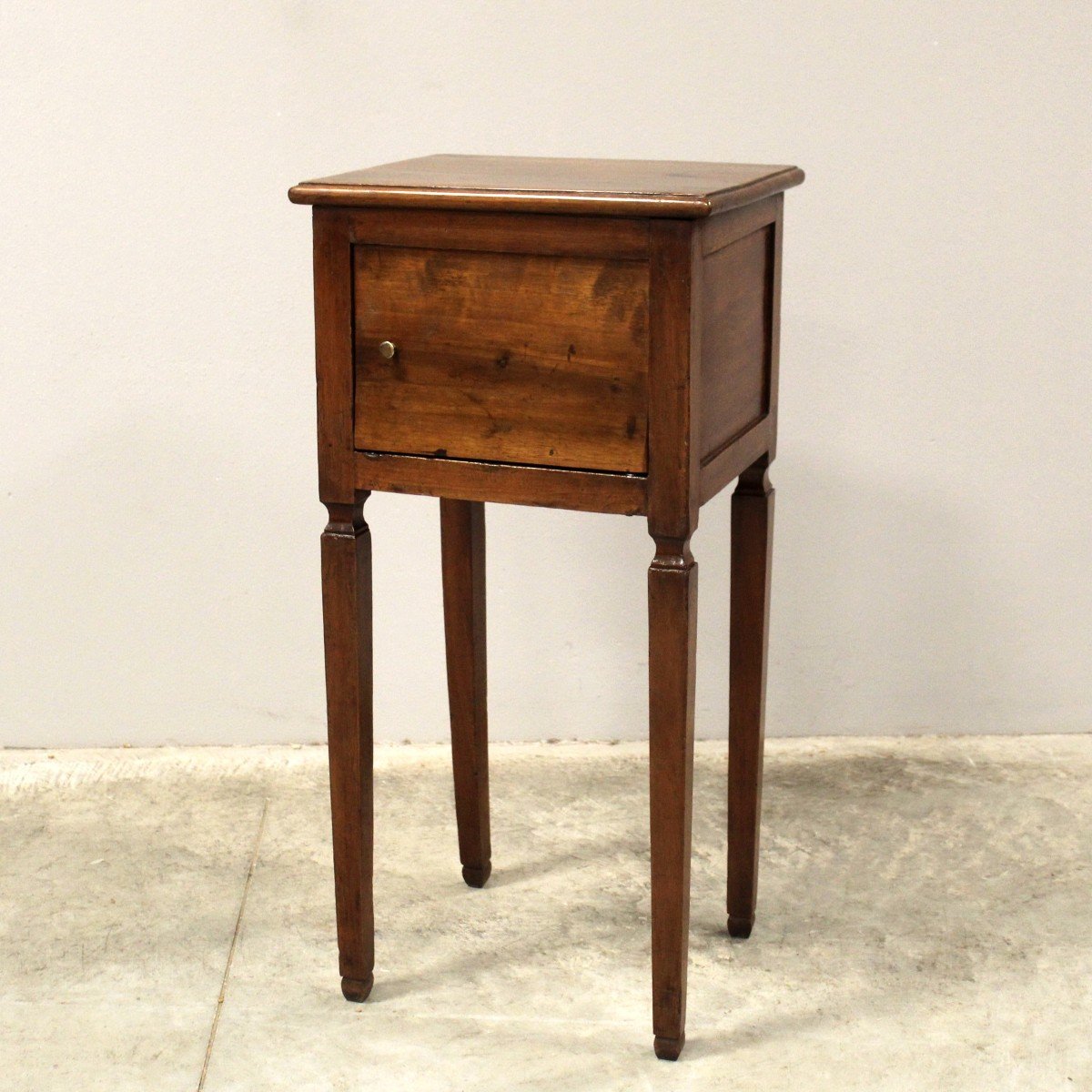 Antique Louis XVI Bedside Table Cabinet In Walnut - Italy 18th