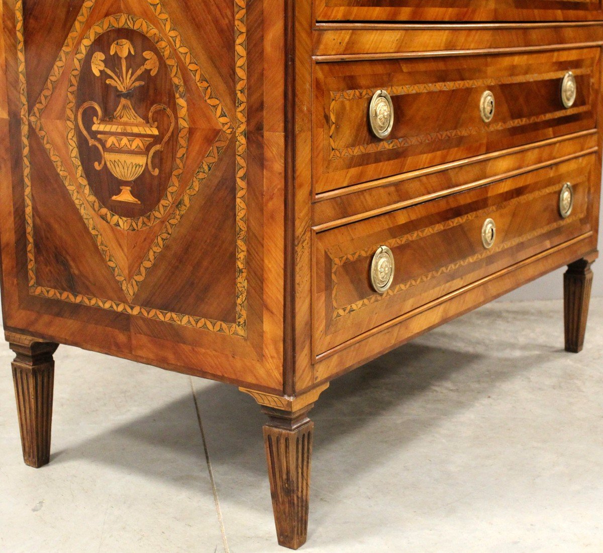 Ancien commode d'époque Louis XVI en noyer et marqueterie - Italie 18ème-photo-4