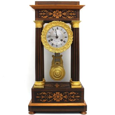 Ancien Horloge Pendule Portique d'époque Charles X en palissandre et marqueterie - 19ème signé