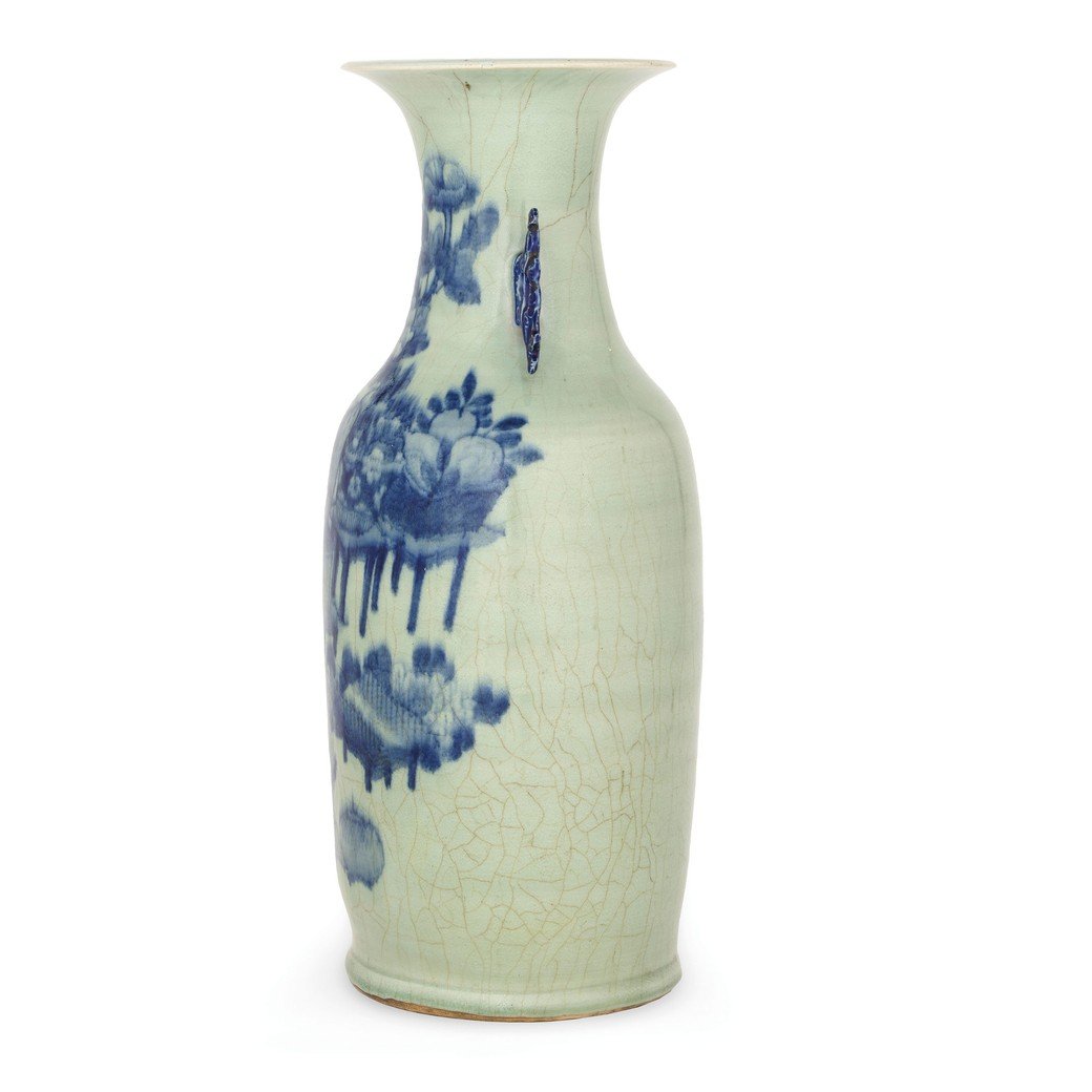 Chinese Balustrade Vase In Celadon And Blue Glazed Porcelain Under Deck-photo-3