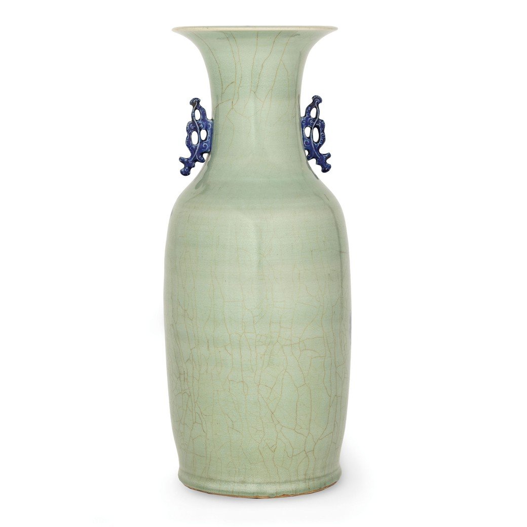 Chinese Balustrade Vase In Celadon And Blue Glazed Porcelain Under Deck-photo-4