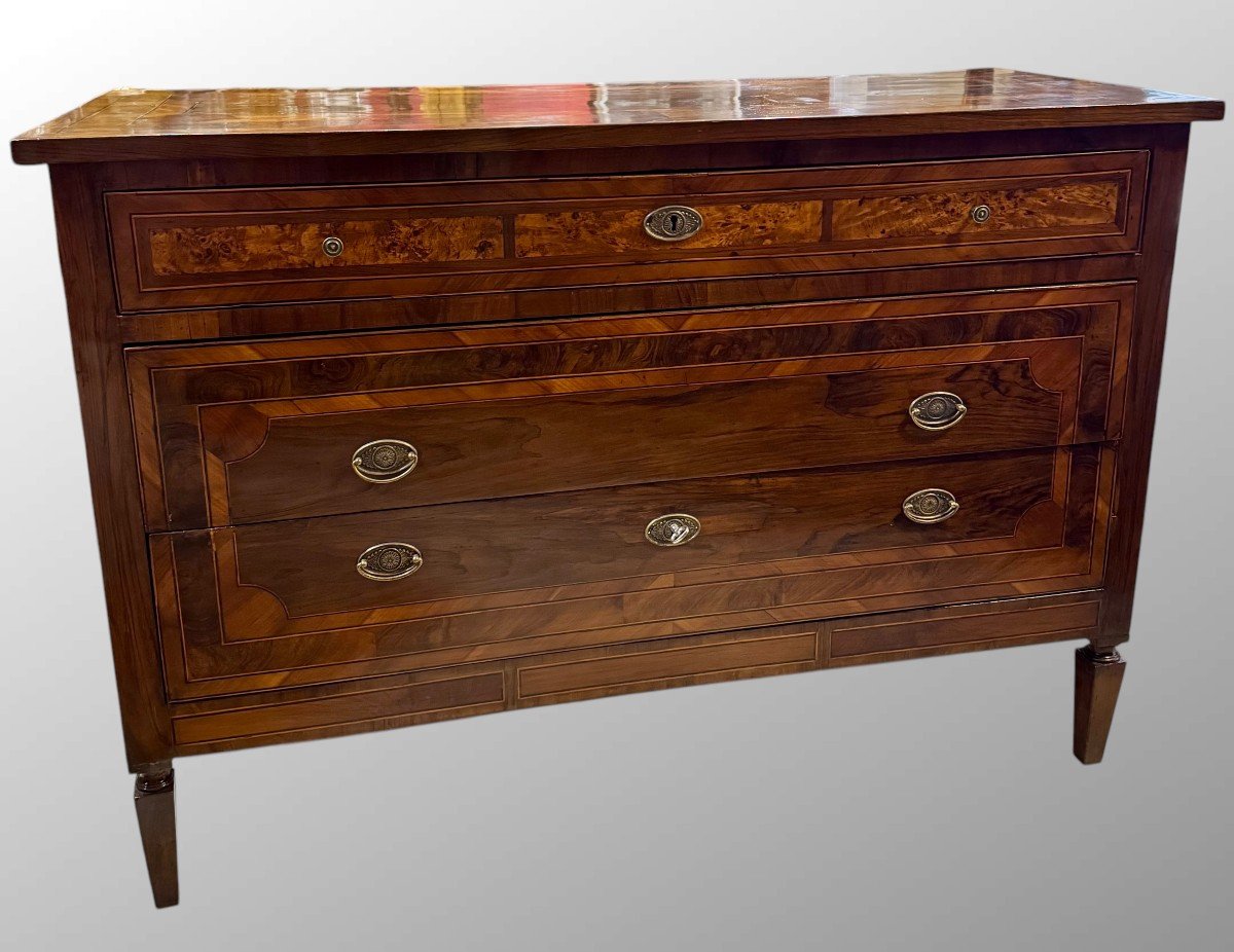 Louis XVI Chest Of Drawers In Veneered And Threaded Walnut