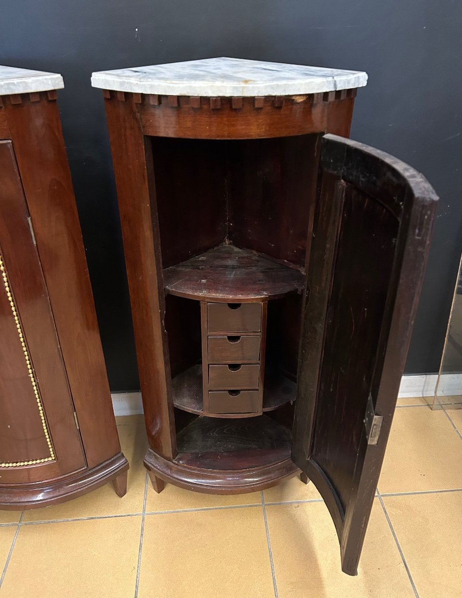 Pair Of 18th Century Corner Cupboards-photo-3