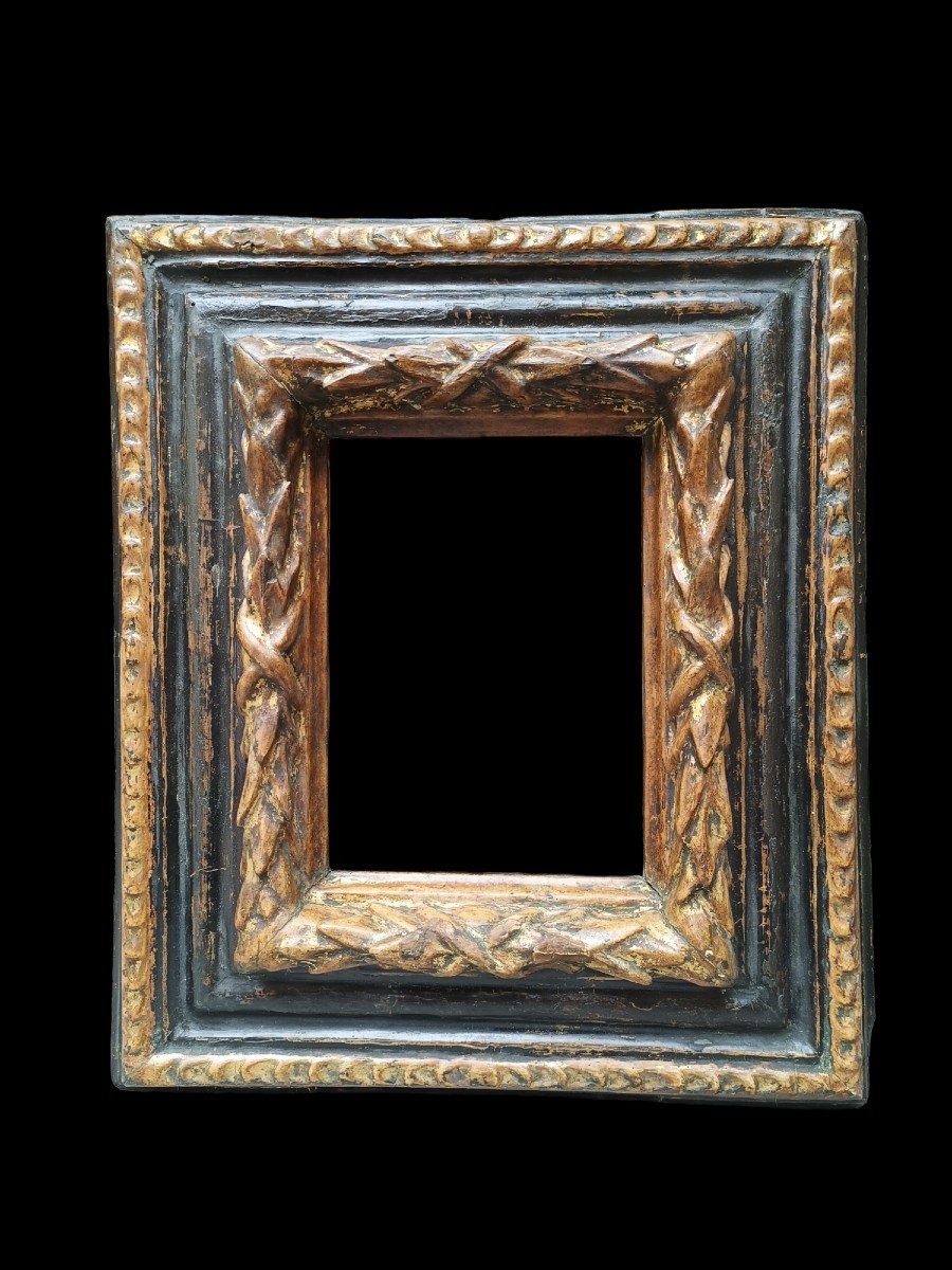 Gilded And Ebonized Carved Wooden Frame.  Piedmont ,17th Century. 