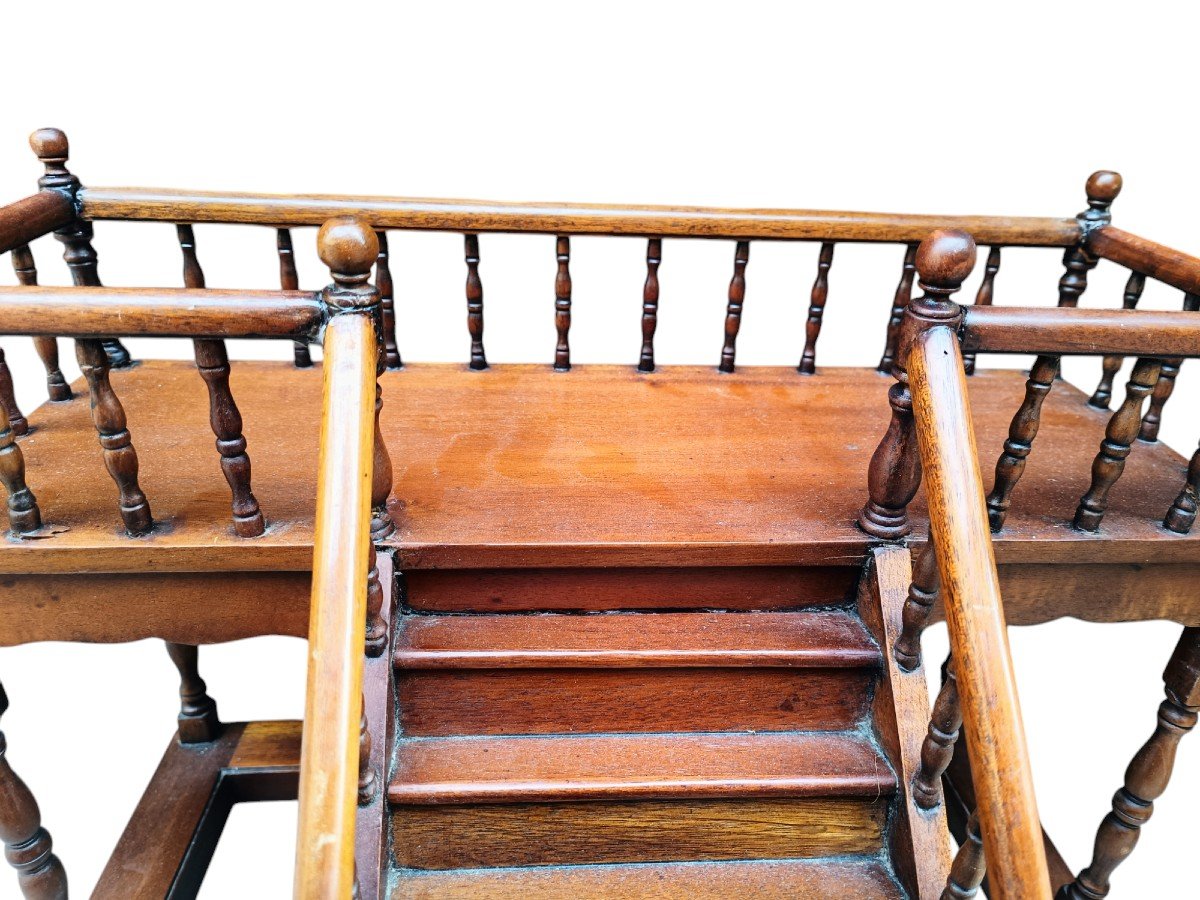 Maquette d'un escalier en bois. France, fin du XIXe siècle.-photo-3