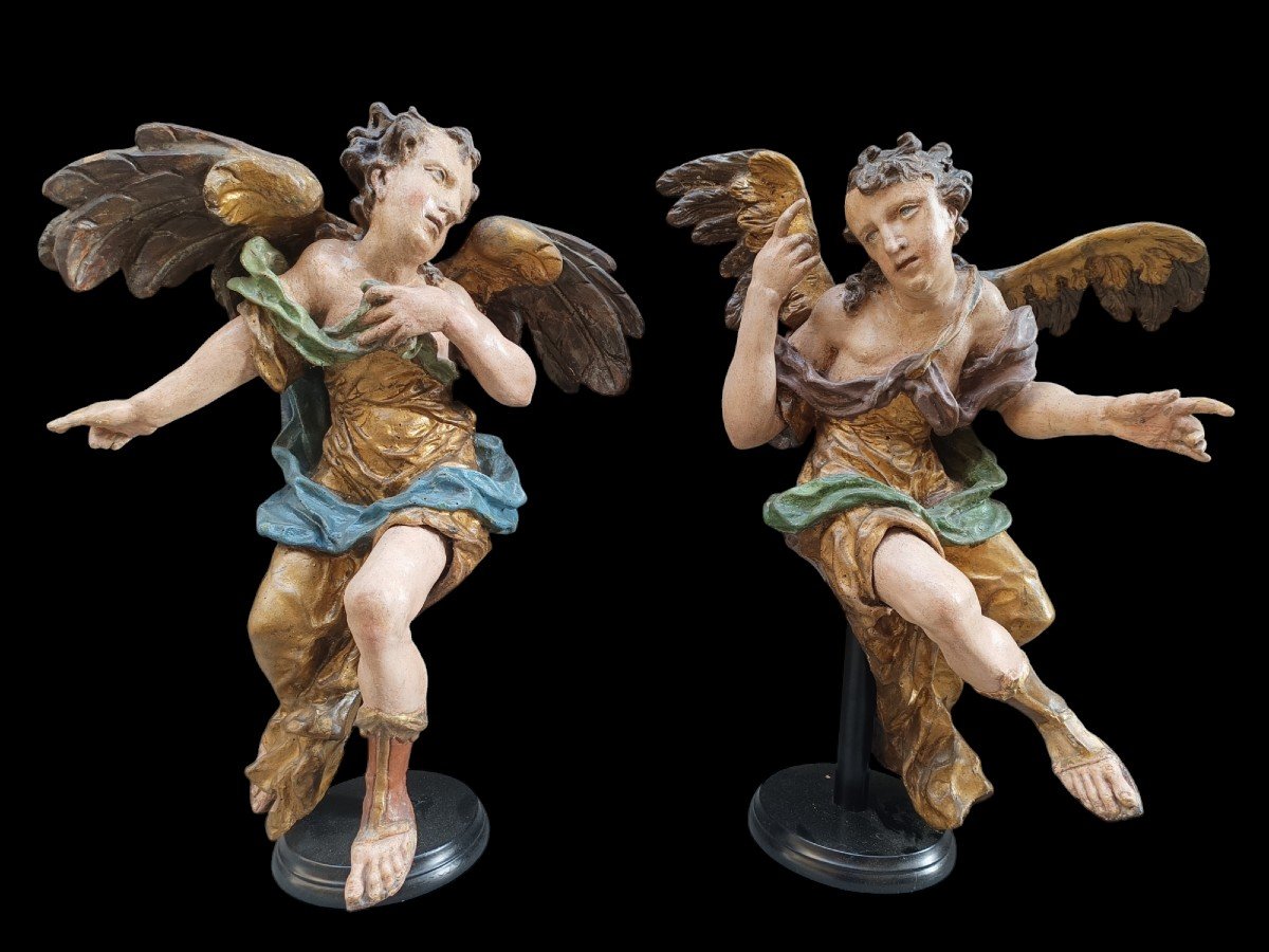 Pair Of Angels In Carved Wood.veneto,early 18th Century.