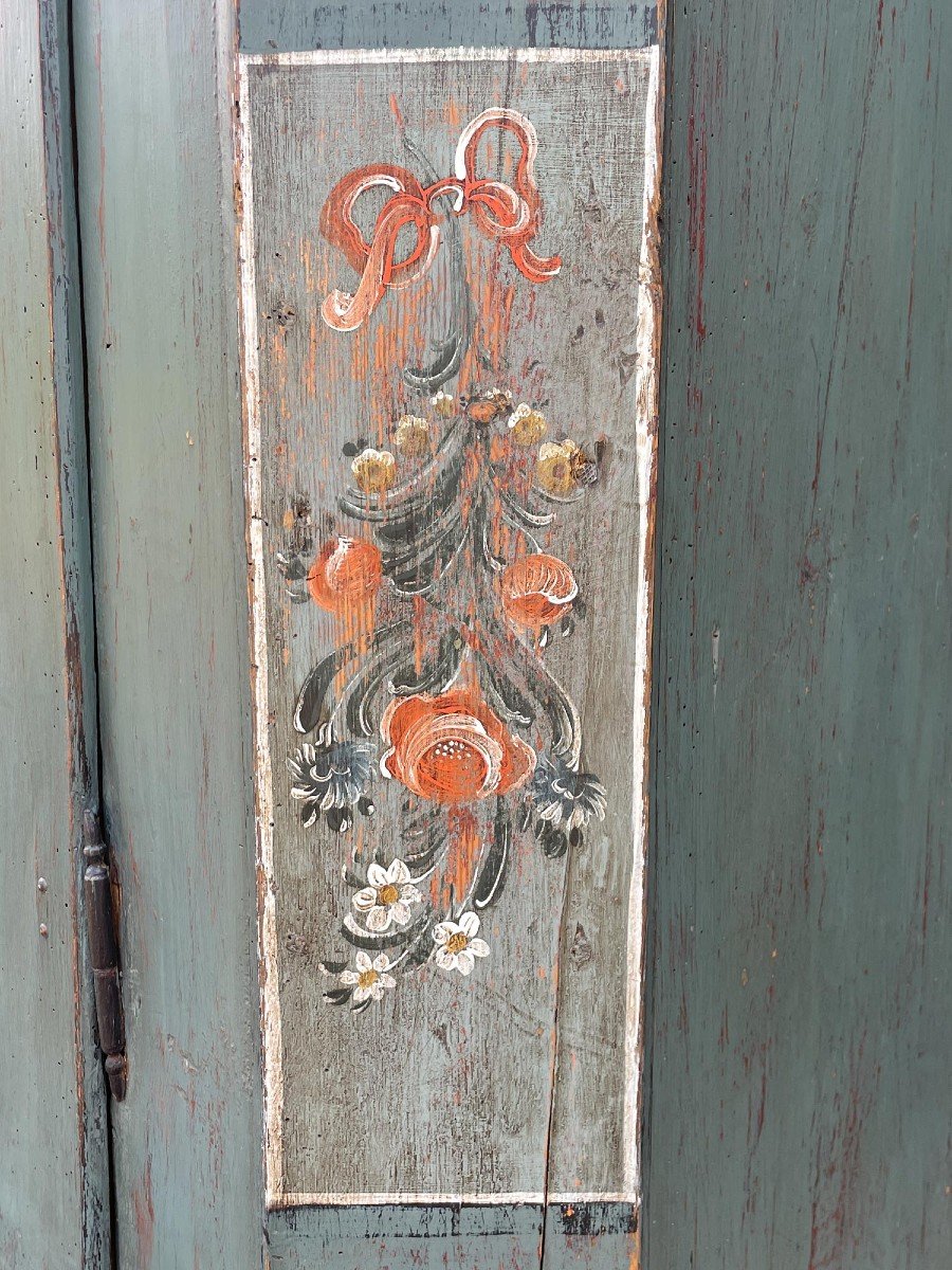 Blue Painted Wardrobe With Flowers And Fruit  -photo-7