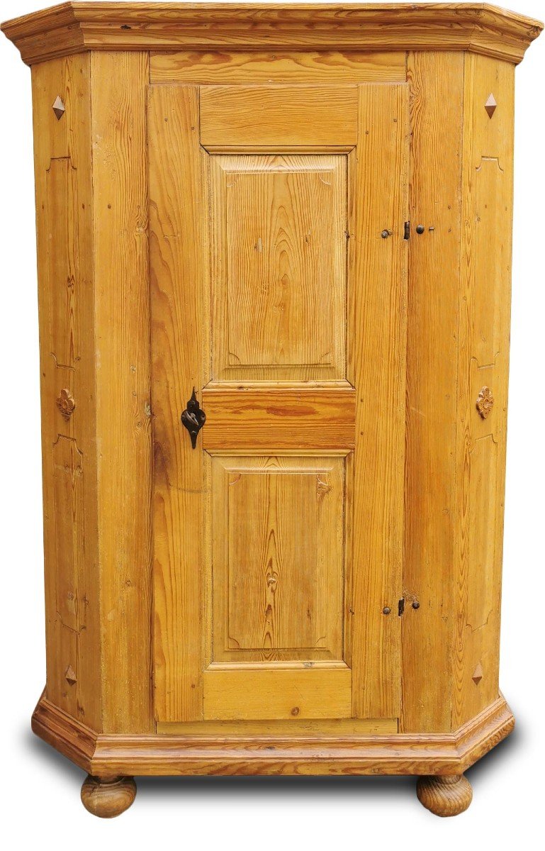 Armoire à Une Porte En Sapin De 1700