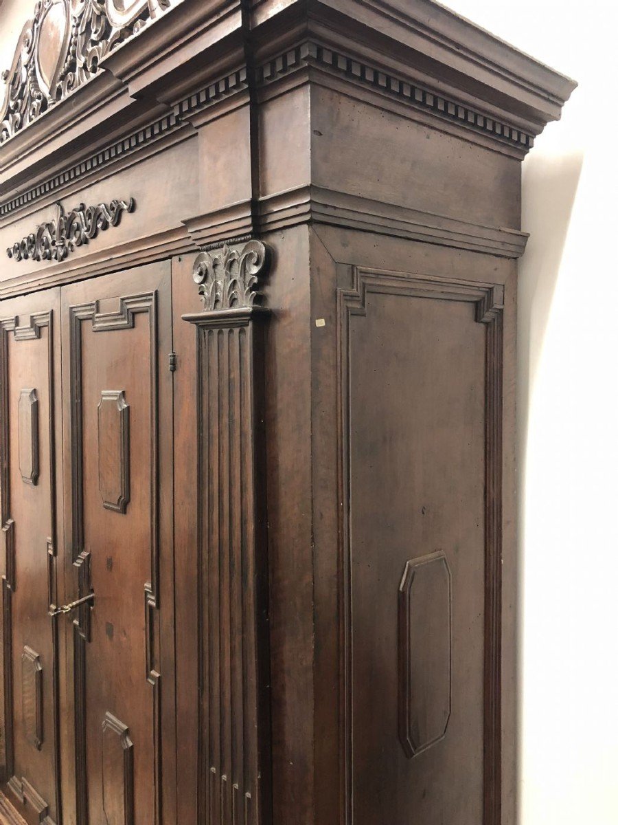 Walnut Wardrobe With Perforated Cymas And Coat Of Arms, With Lily Of The Farnese Family, Parma-photo-2