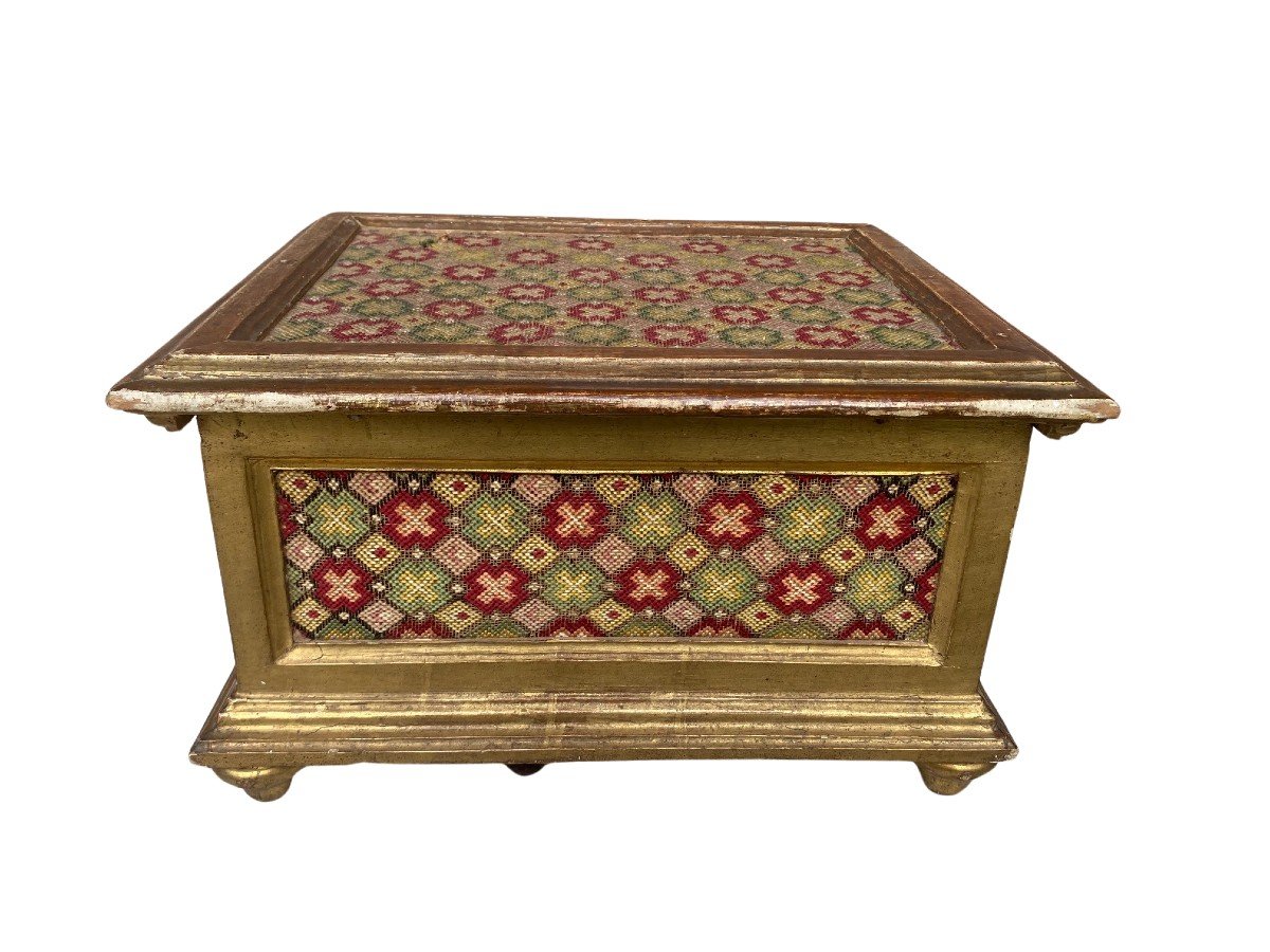 Small Tuscan Box In Golden Wood And Fabric-photo-3