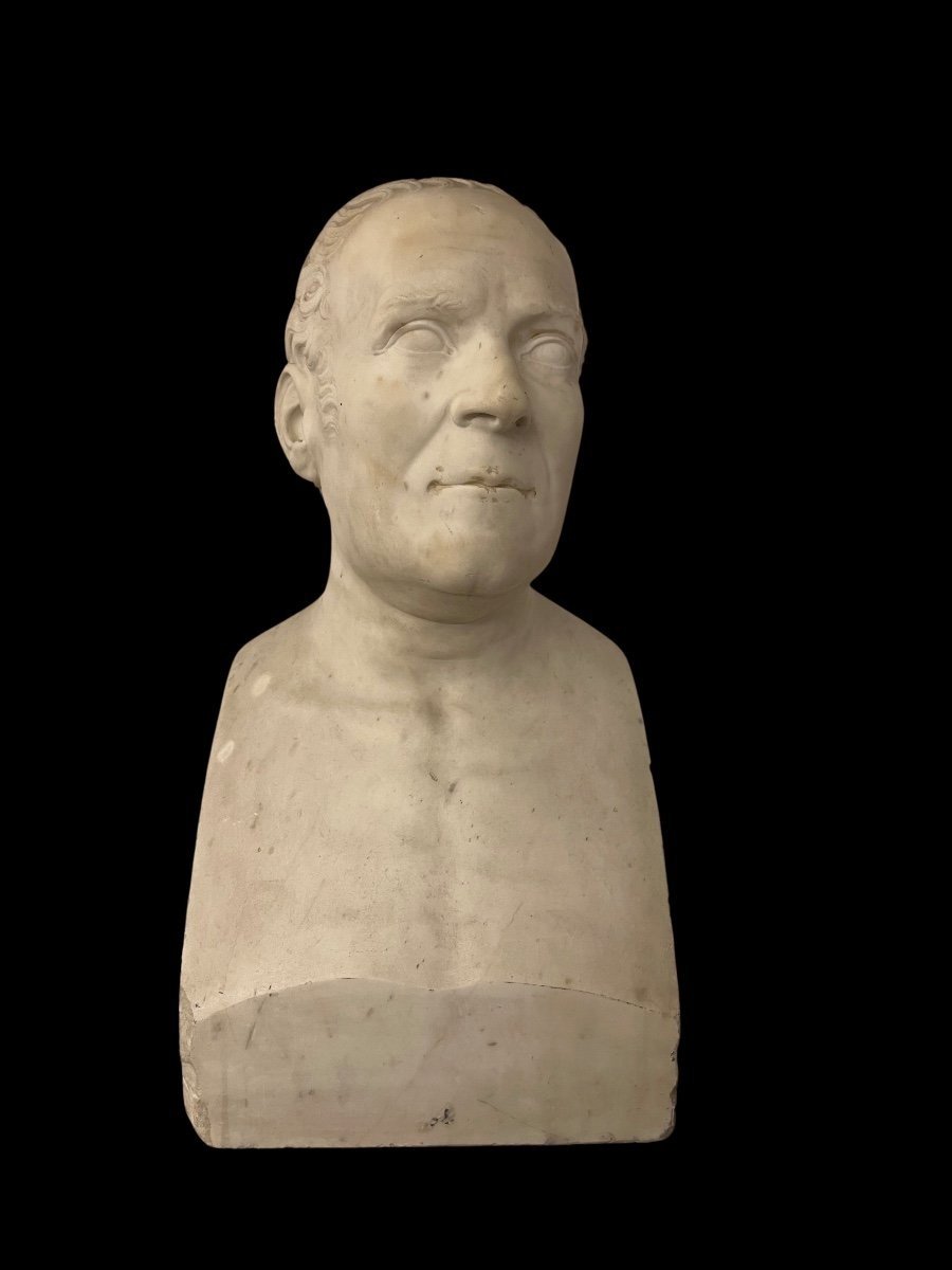 White Marble Bust Depicting A Gentleman.-photo-2