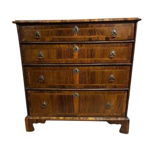 Small English Chest Of Drawers Veneered In Rosewood