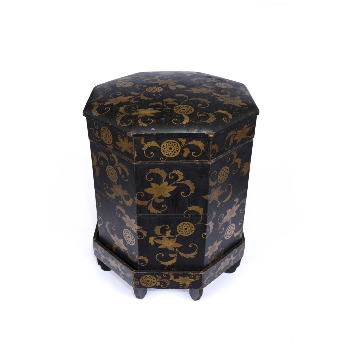 A Kaioke Container With Floral Decoration-photo-4