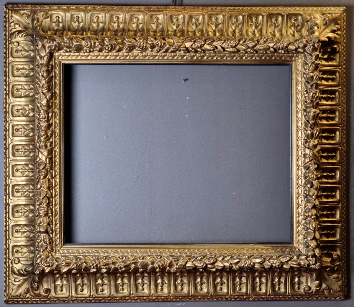 18th-century Italian Frame In Carved Limewood