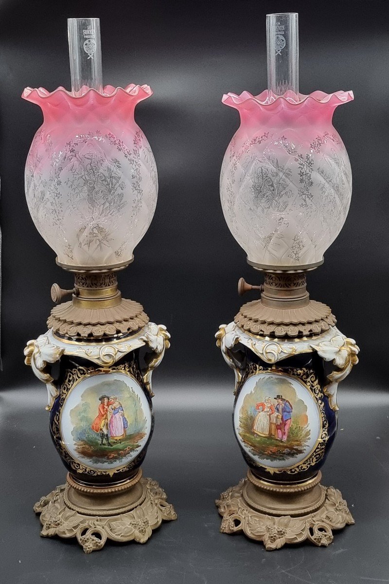 Pair Of Refined Oil Lamps Mounted On Old Paris Porcelain Vases In Cobalt Blue-photo-2