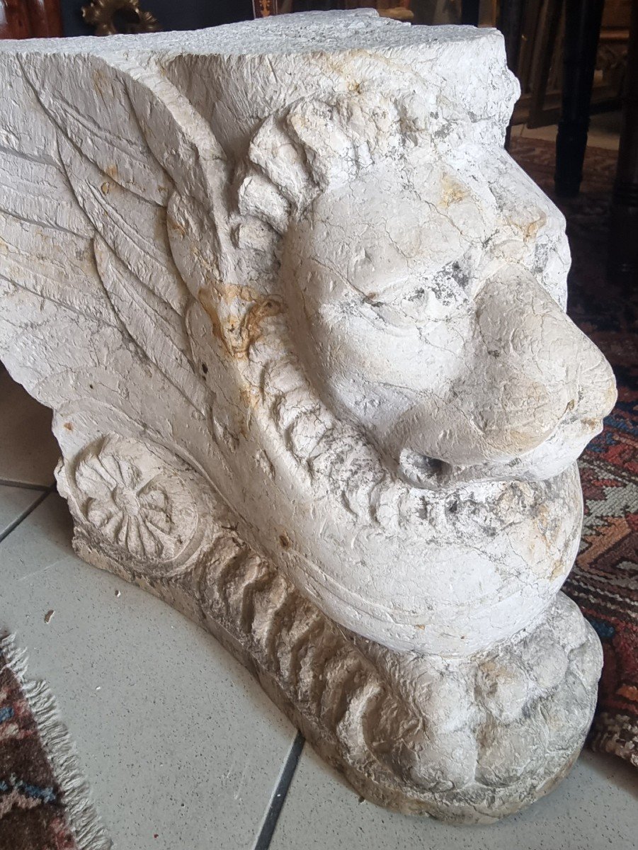 Base In The Shape Of A Winged Lion In Stone-photo-3