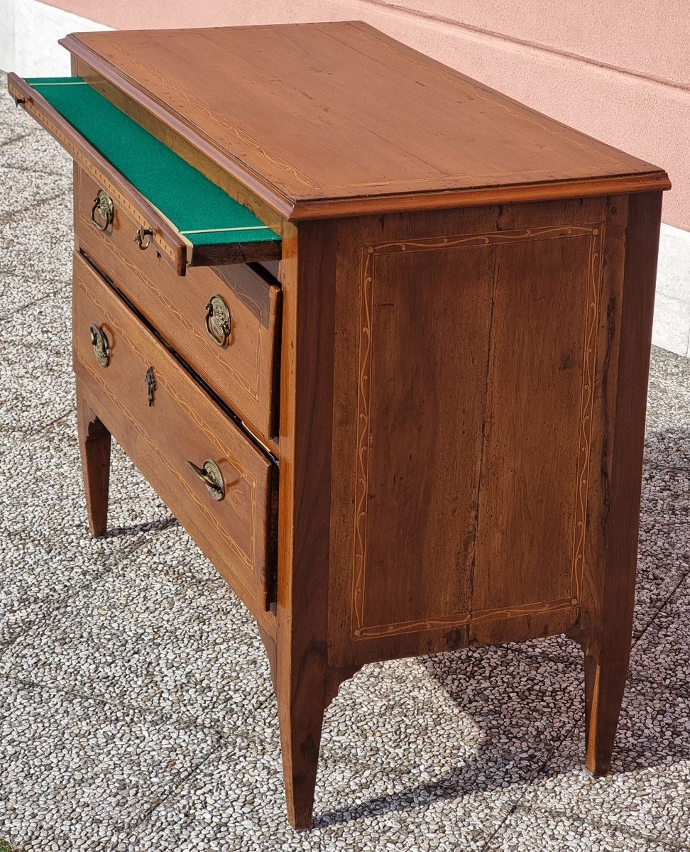 Early 19th-century Venetian Walnut Chest Of Drawers-photo-4