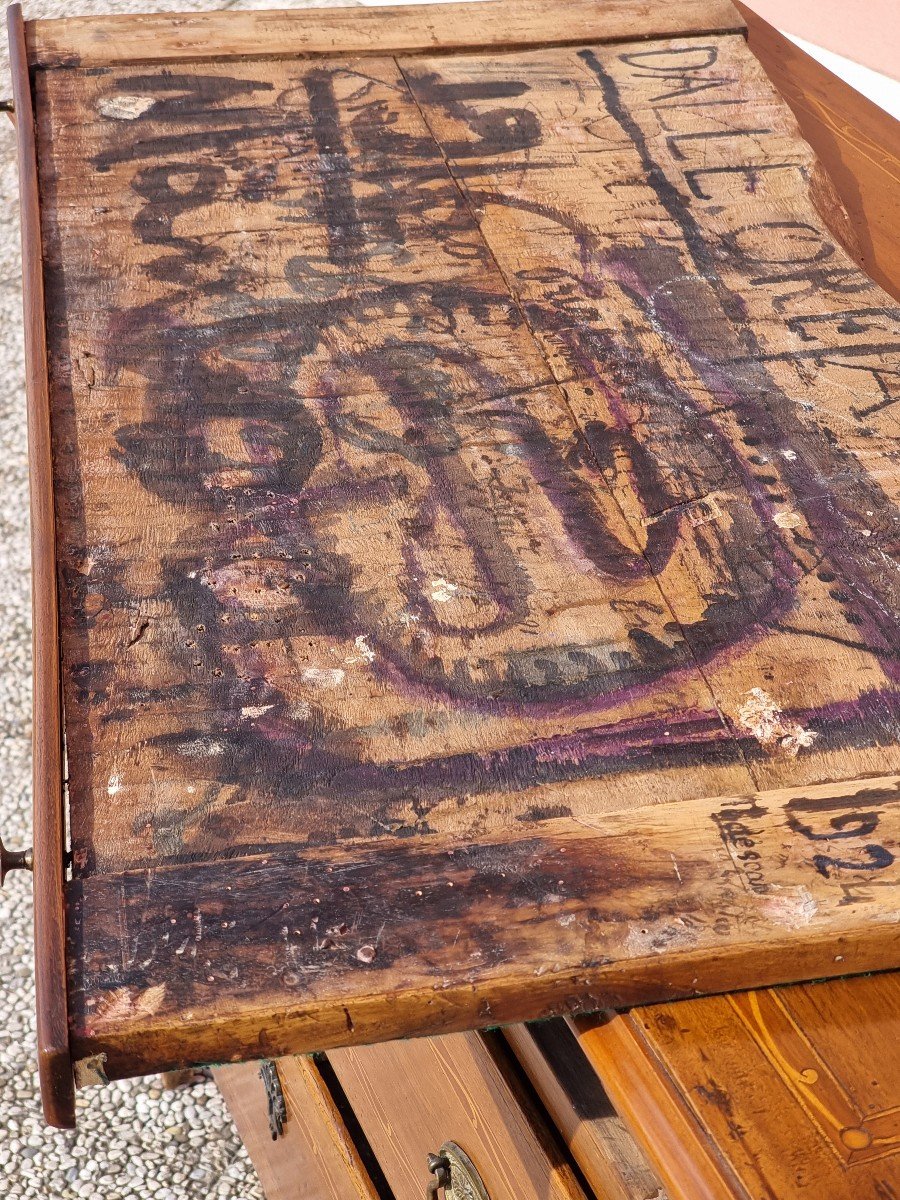 Early 19th-century Venetian Walnut Chest Of Drawers-photo-6