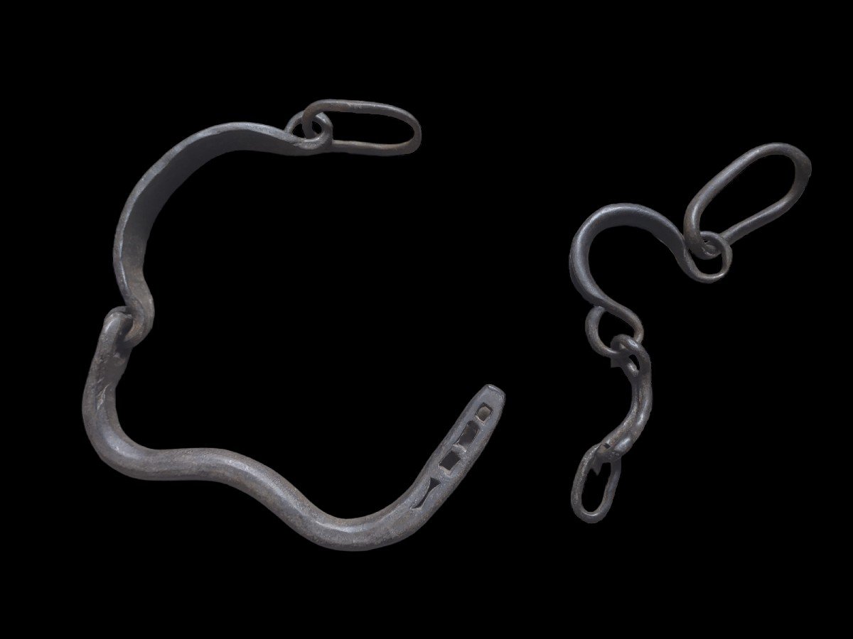 Two Wrought Iron Elements For The Containment Of Prisoners