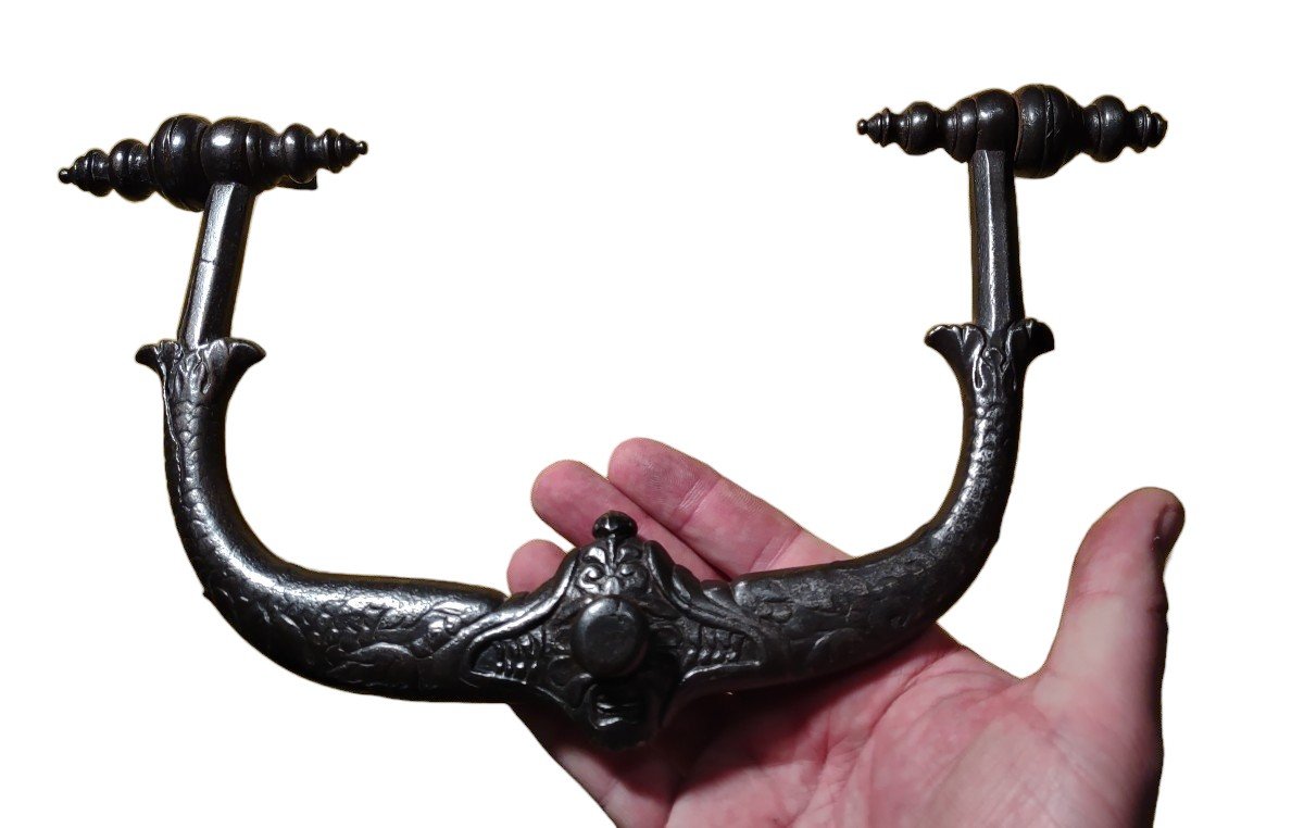 Important Zoomorphic Door Knocker In Wrought Iron XVI Century