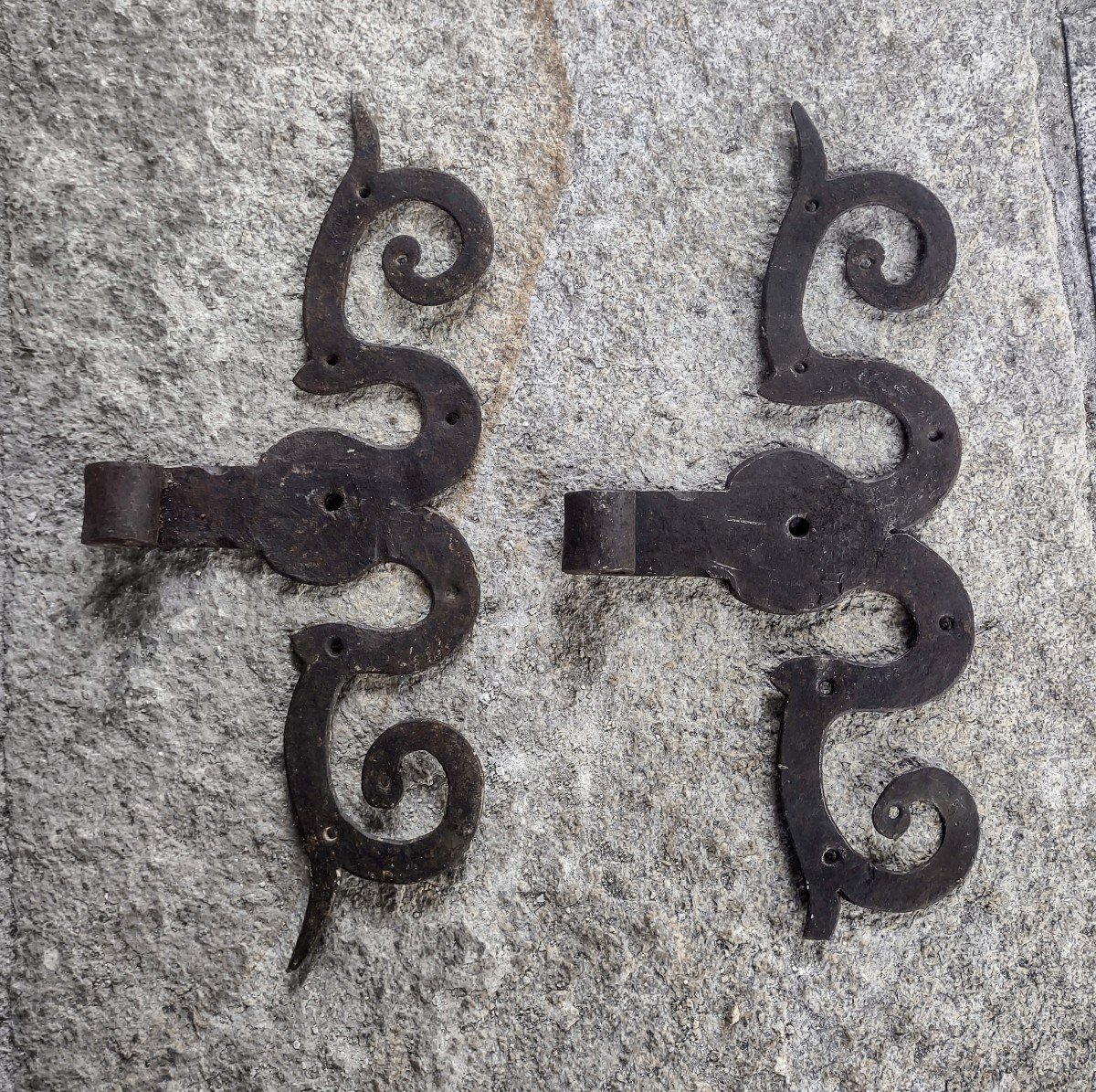 Pair Of Wrought Iron Door Hinges XVII-xviii Century-photo-2