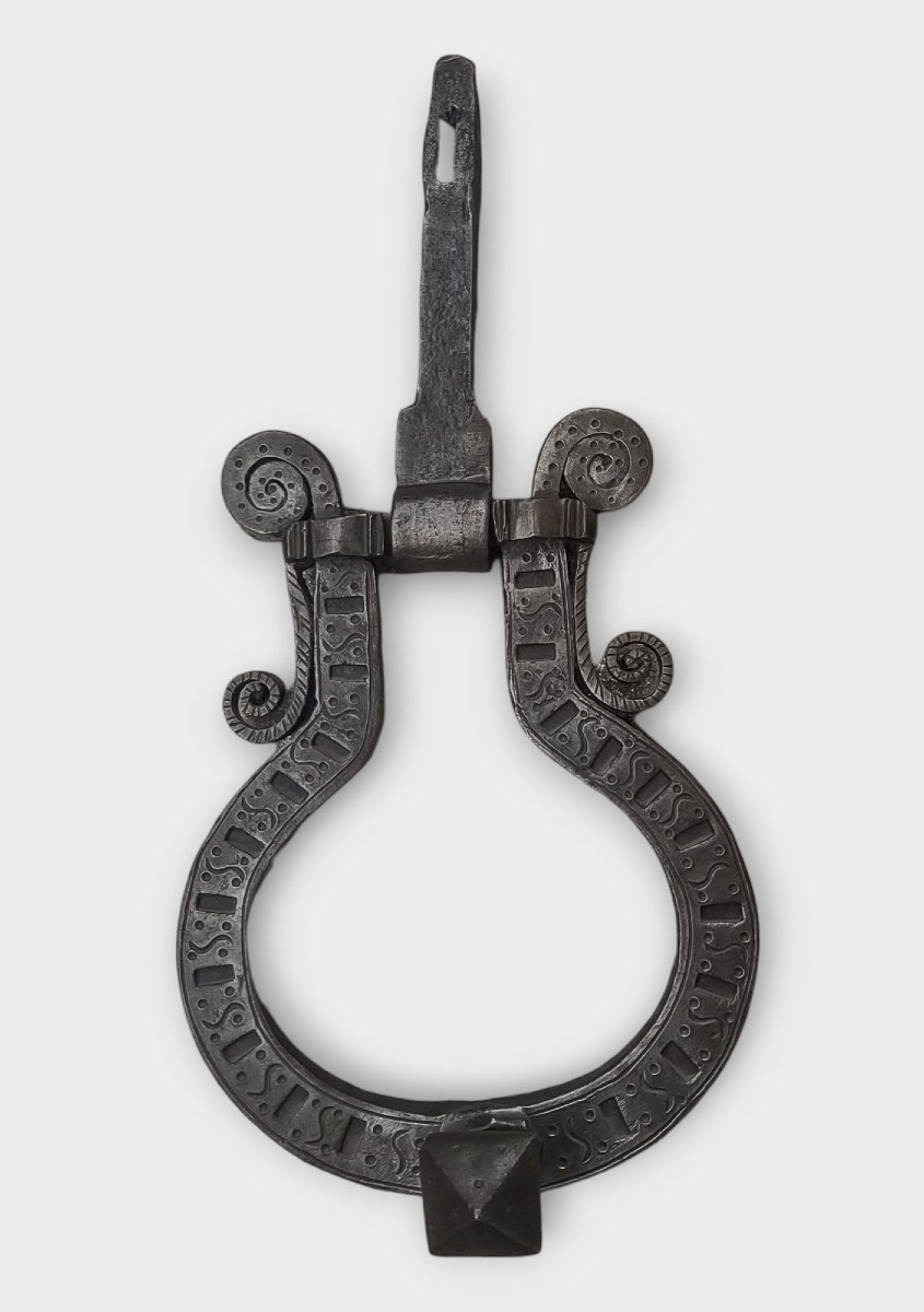 Wrought Iron Engraved Door Knocker XVII Century -photo-4