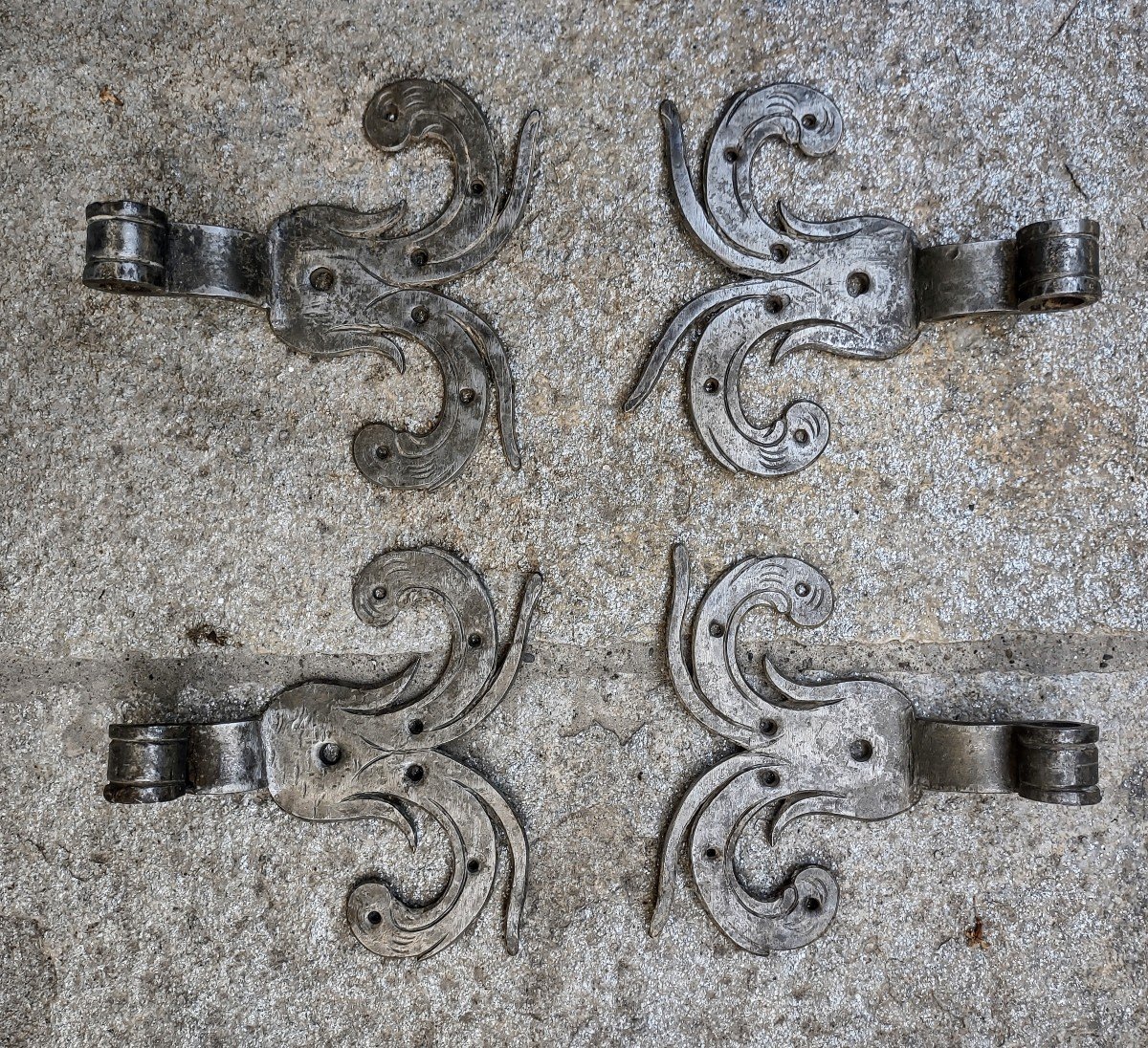 4 Baroque Door Hinges-photo-2