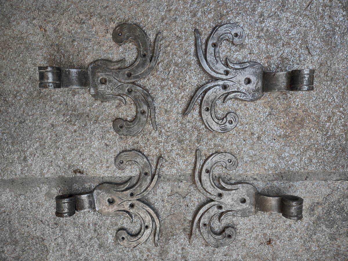 4 Baroque Door Hinges