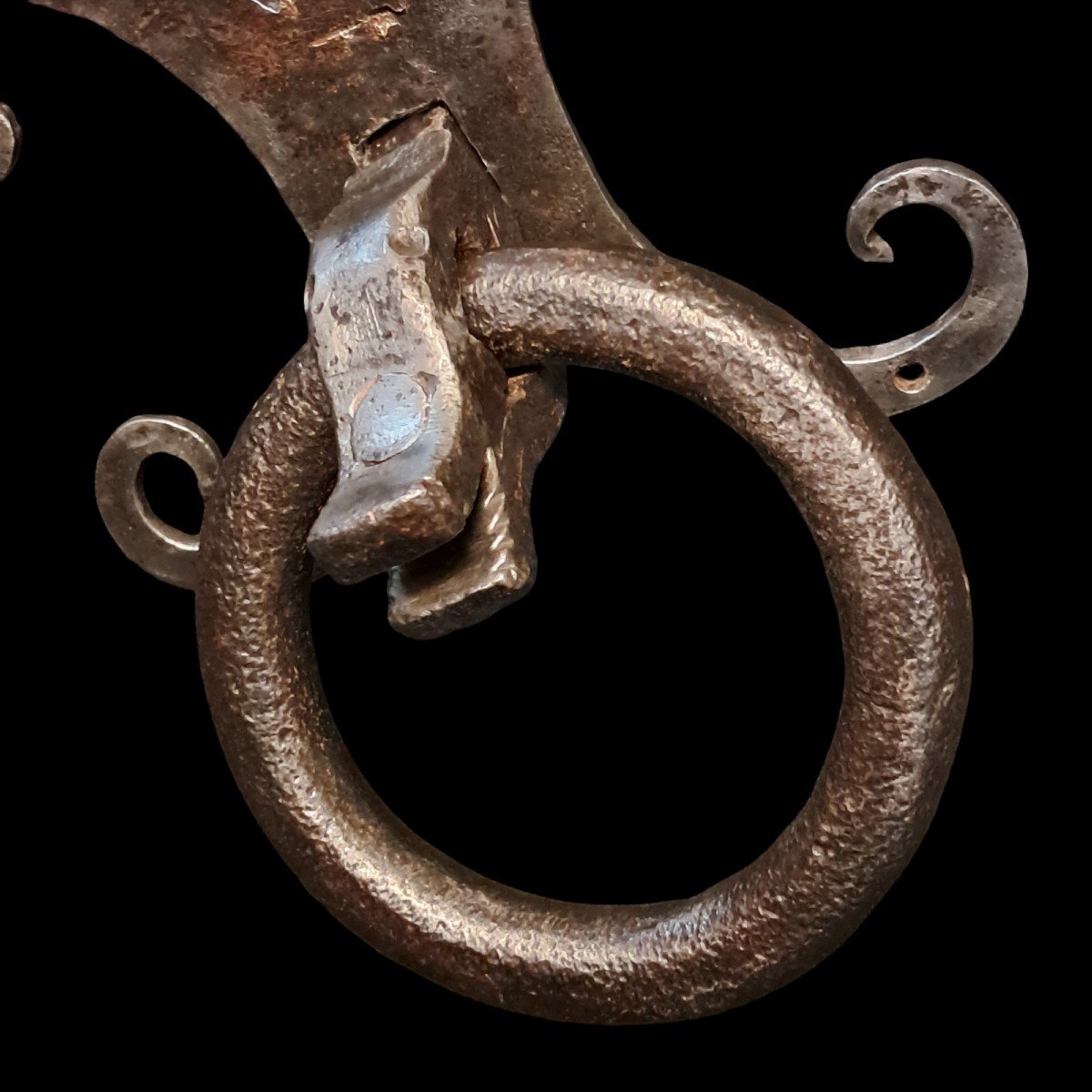 Zoomorphic Wrought Iron Door Knocker XVII Century -photo-1