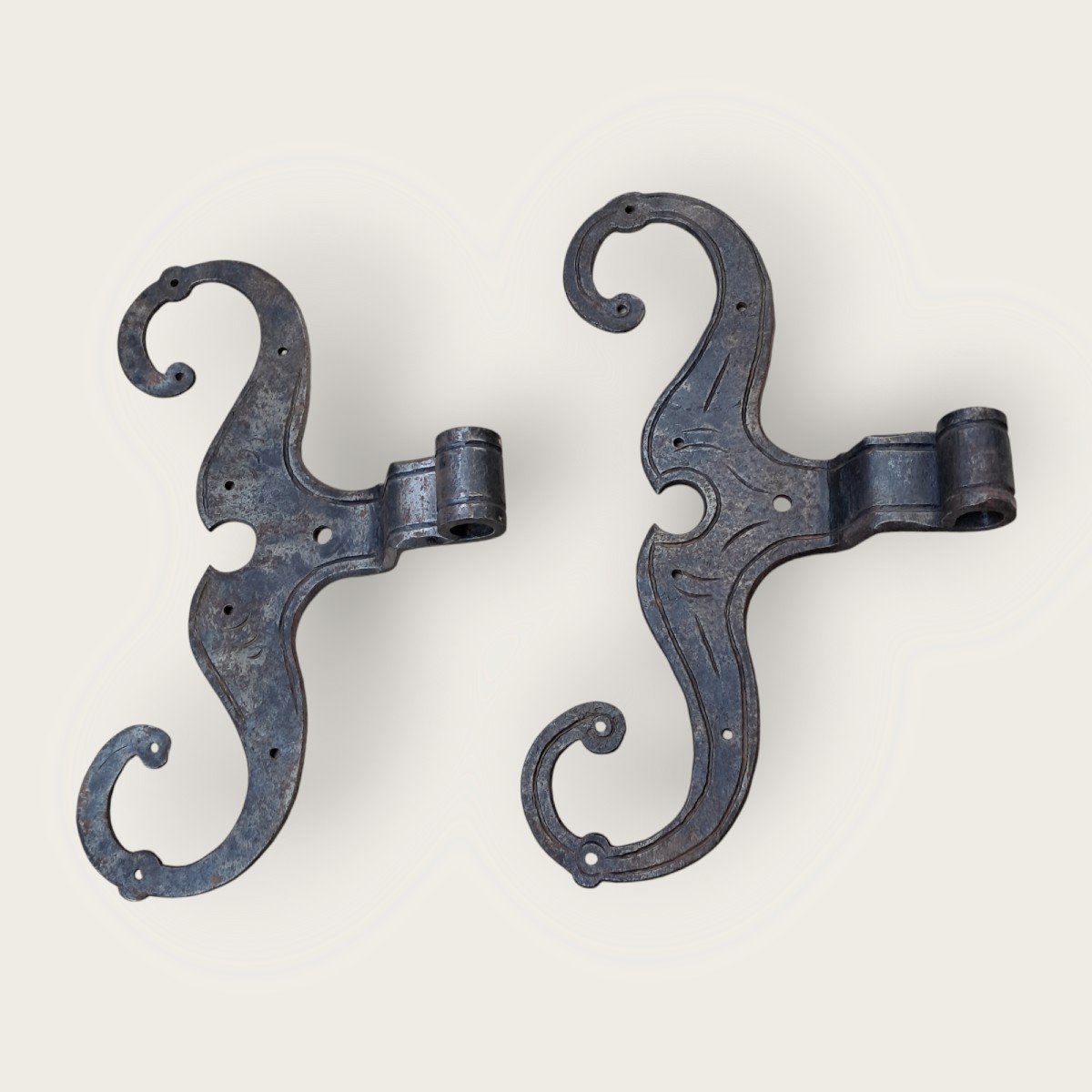 Large Wrought Iron Door Hinges Late XVII Century-photo-2